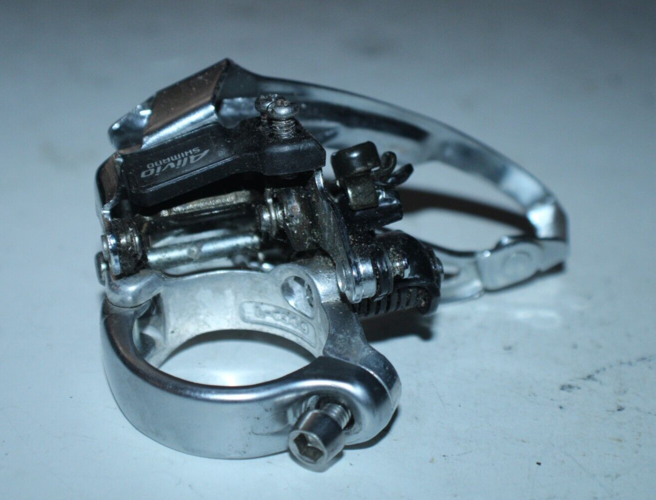 Shimano Altus Triple Front MTB Derailleur FD-M310 34.9mm 66-69° USA Shipper!