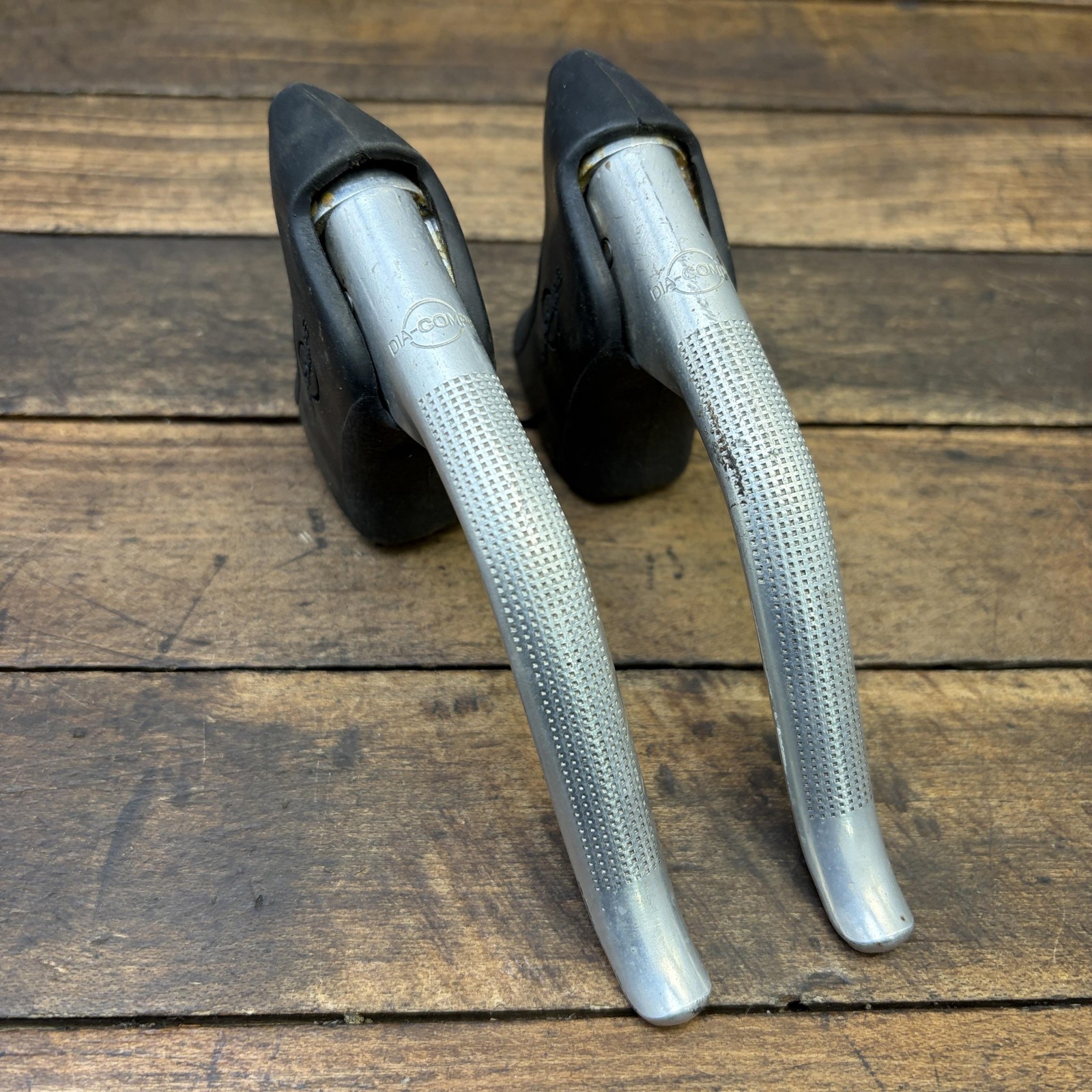 Vintage Dia-Compe Brake Levers Pair Non-Aero Hoods 4-Finger Drop Bar NO Clamps
