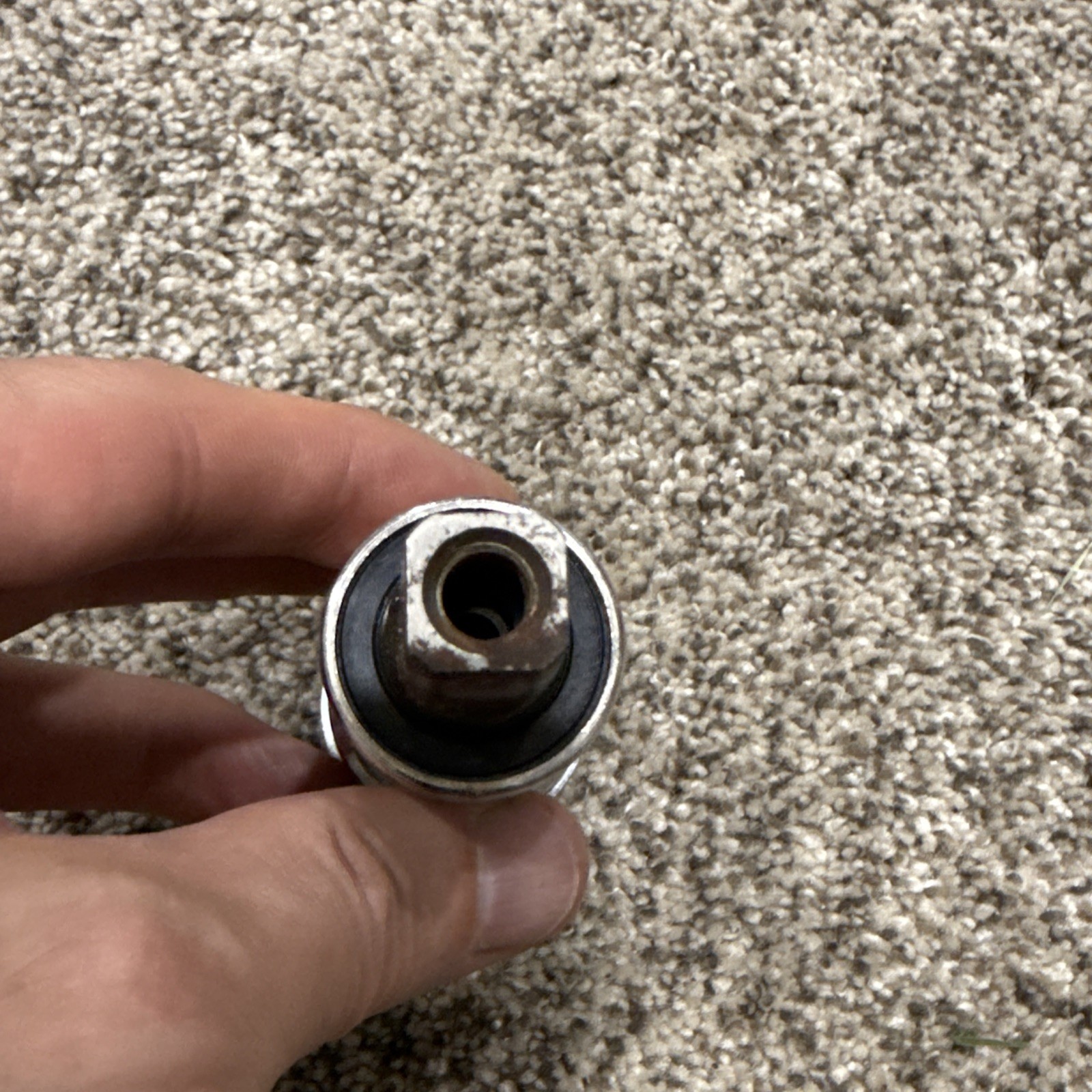 Shimano BB-UN73 Bottom Bracket 68 x 113mm Square Taper 1.37 X 24 Japan