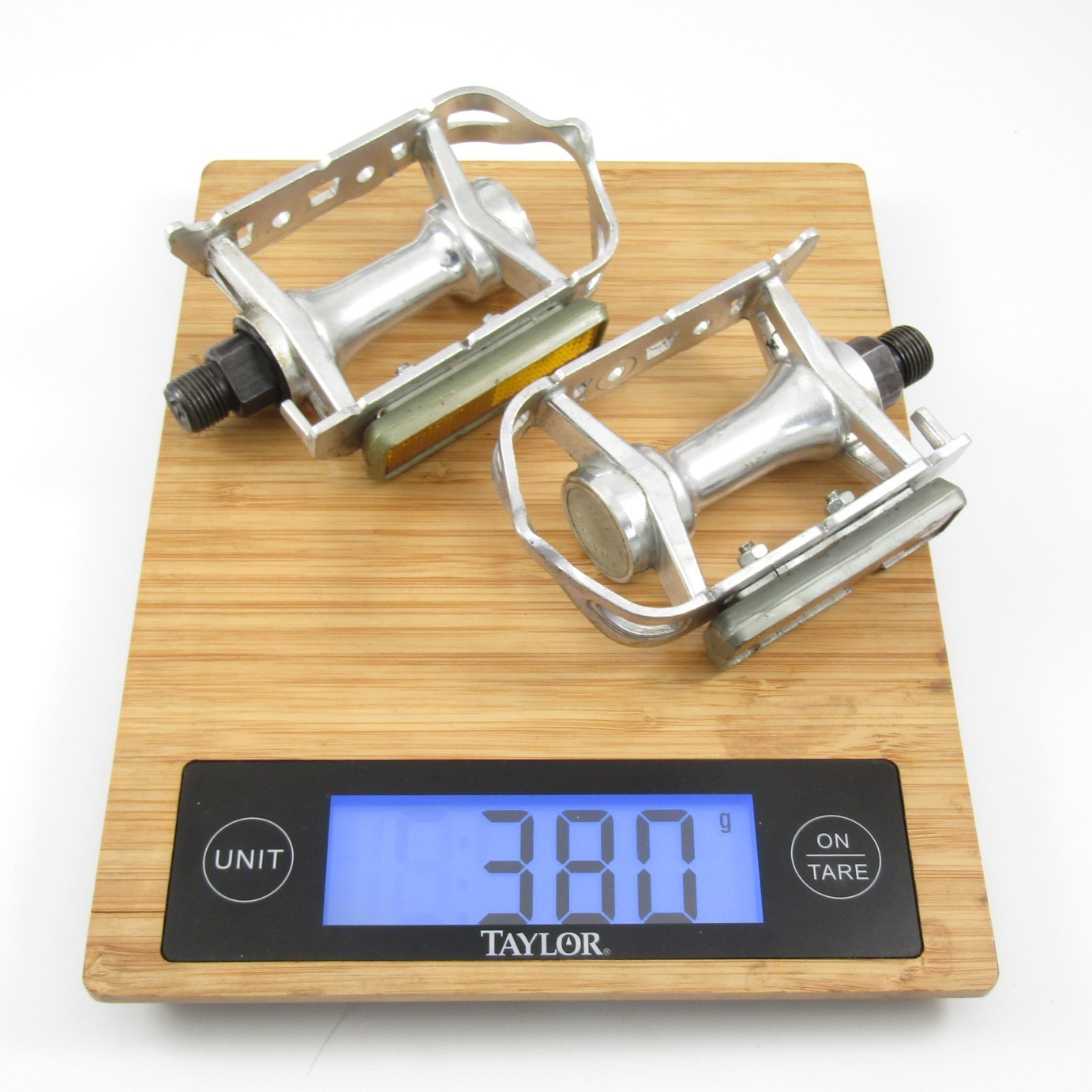 HTI A19 quill pedals with Cat Eye reflectors