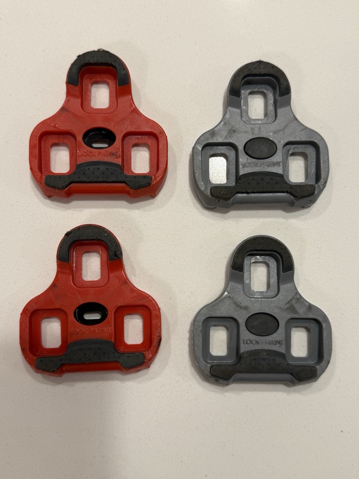 Look Keo 2 Max Black Road Bike Pedals With Keo Grip 4.5 And 9 Degree Cleats