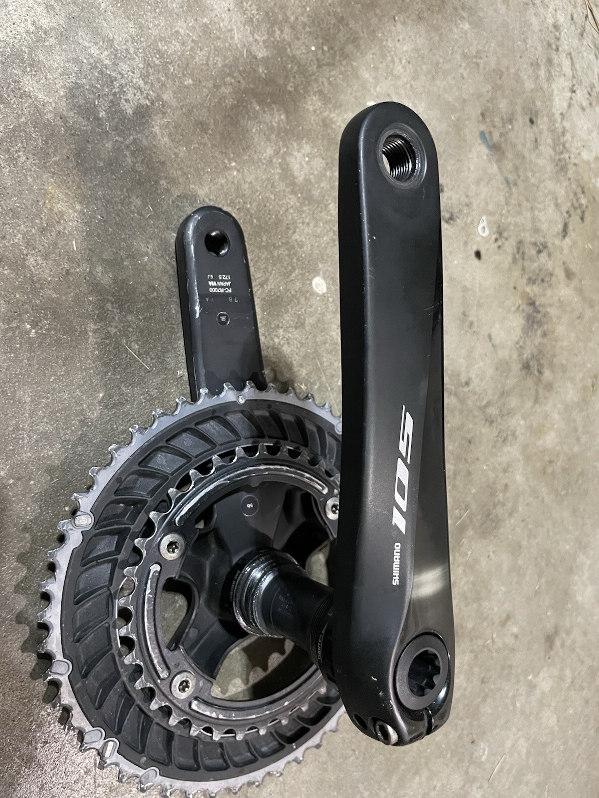 Shimano 105 R7000 172.5 50/34 Crankset With Bottom Bracket
