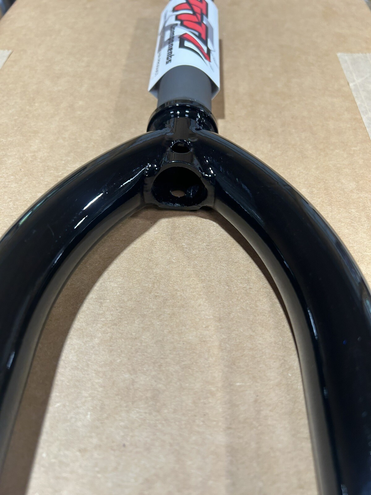 TNT BICYCLES 29″ BMX CRUISER FORK – BLACK (DISCOUNTED – (B-STOCK)