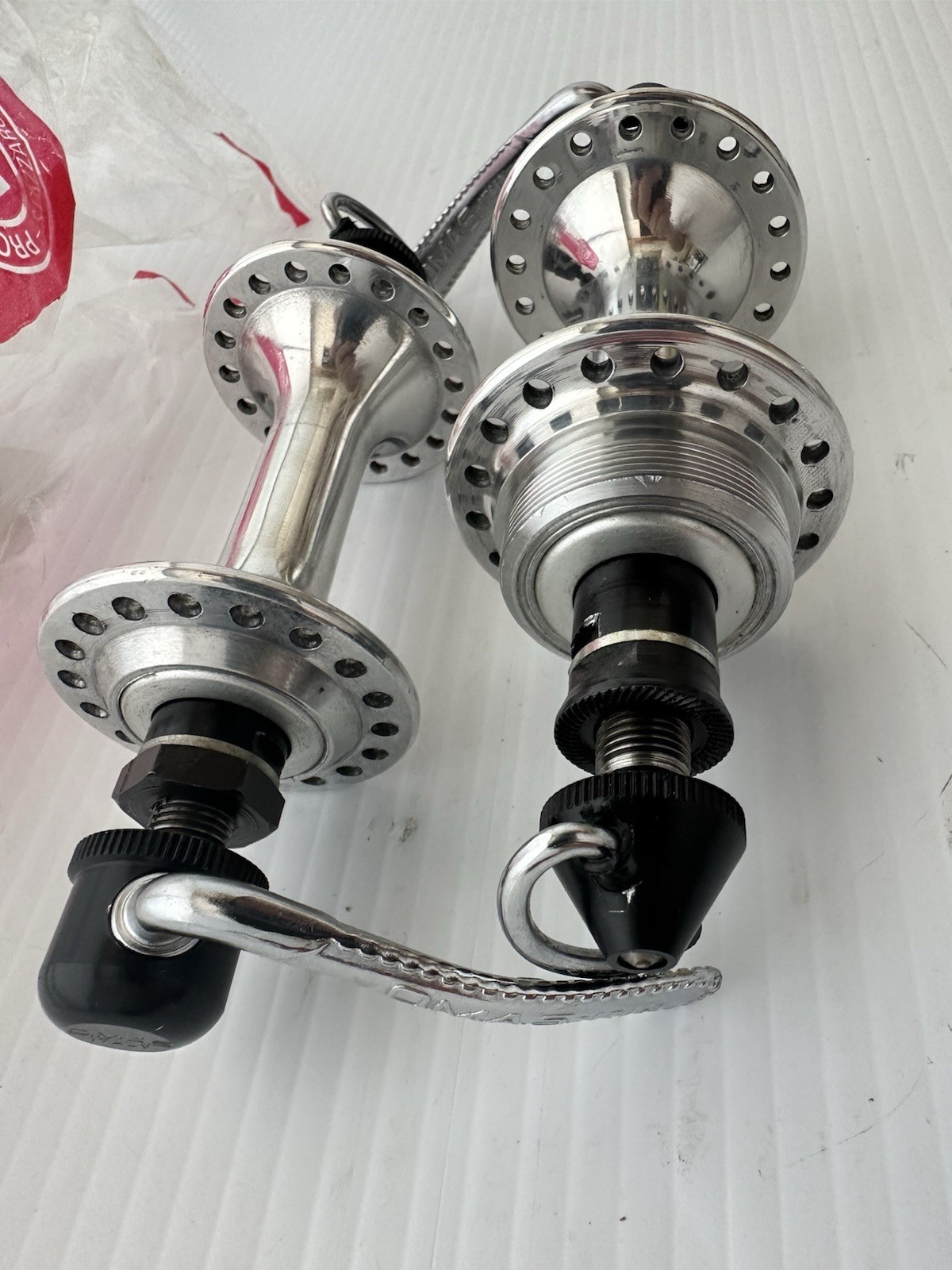 NOS O.M.A.S. Big Sliding Road Hub Set 36H High Flange 120mm Italian Thread Box