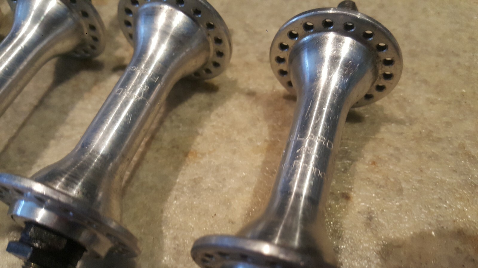 (1) Vintage Maillard 36h Low Flange Hub 96mm France 1985 Skinny Axle