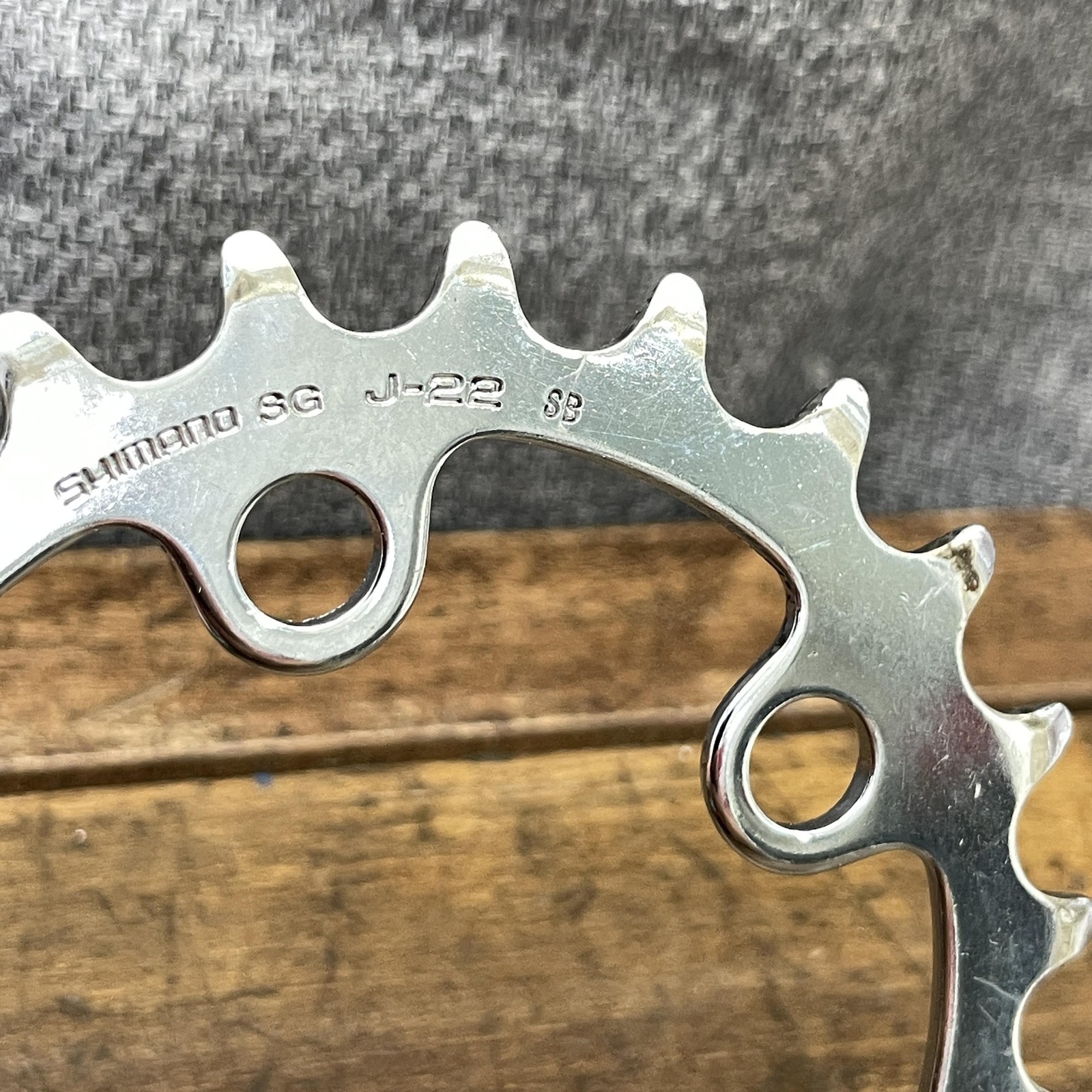 Vintage Shimano 42/32/22T Chainring Set 94/58 BCD 5-Arm Triple MTB Hyperdrive-C