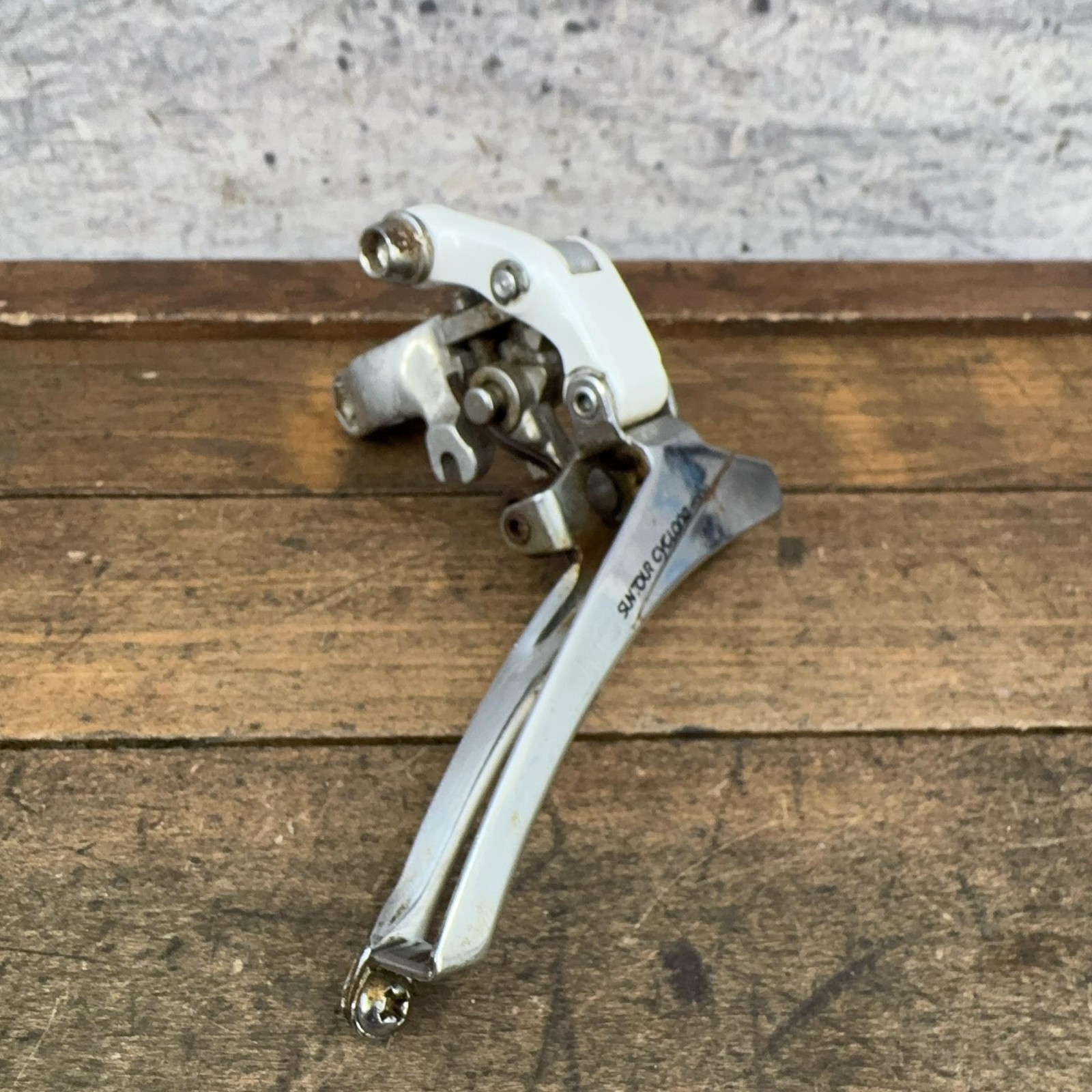 Vintage Suntour Cyclone 7000 Front Derailleur 28.6 Clamp Bottom Pull Japan