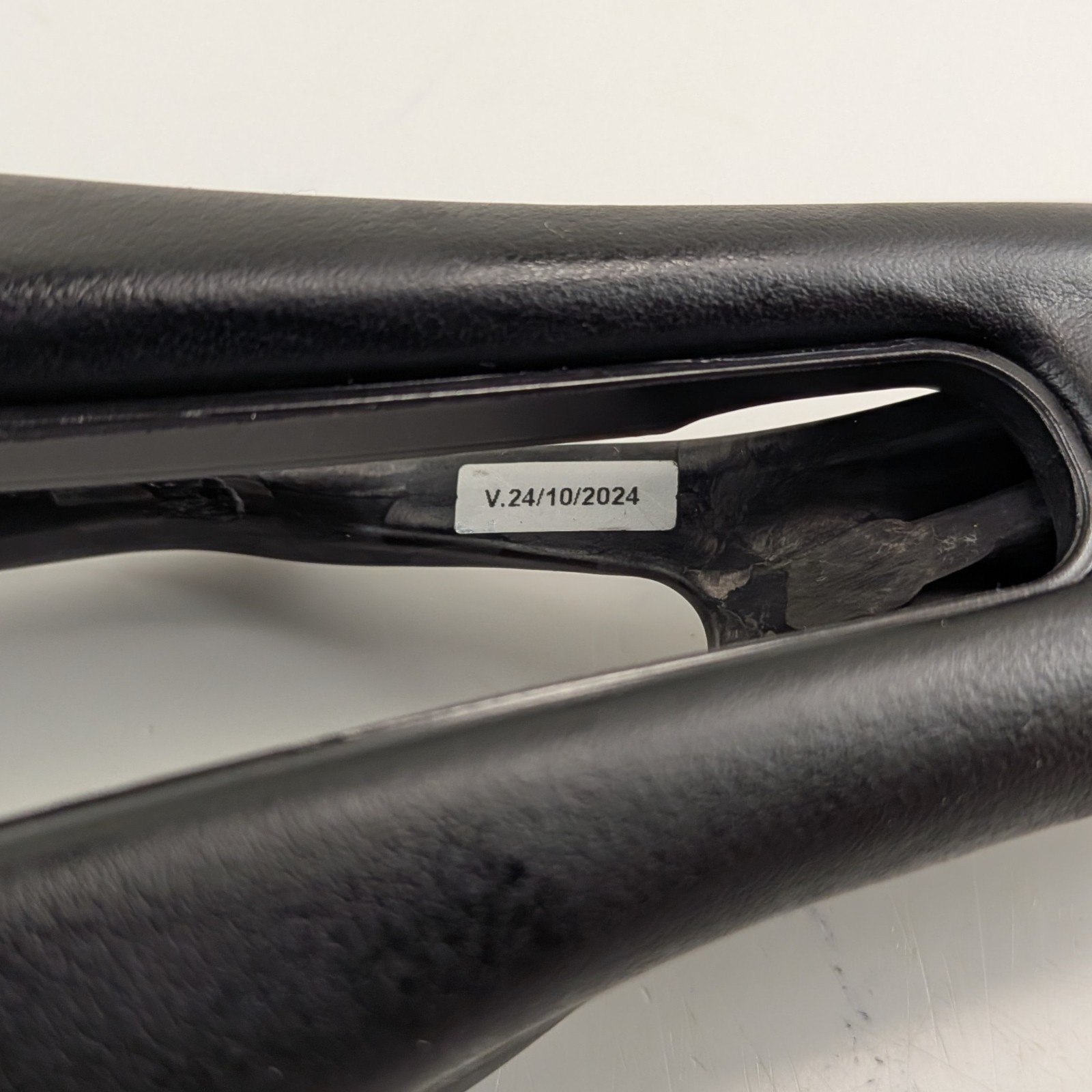 Selle Italia SLR Boost Superflow Kit Carbonio Saddle ~ L3 (145 x 248) ~ 132 gms