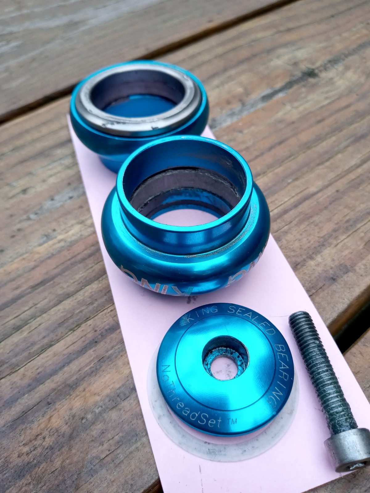 vintage ’90’s Chris King 1-1/8″ Turquoise NoThreadSet™ (NoLogo lower cup)