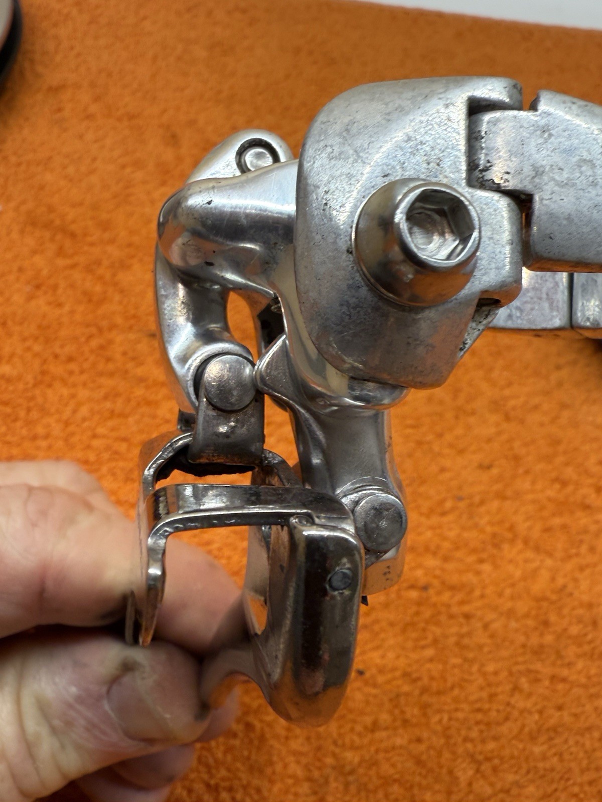 Dura Ace FD-7700 Braze / Clamp On 31.8mm Bottom Pull Front Derailleur 1 3/8″