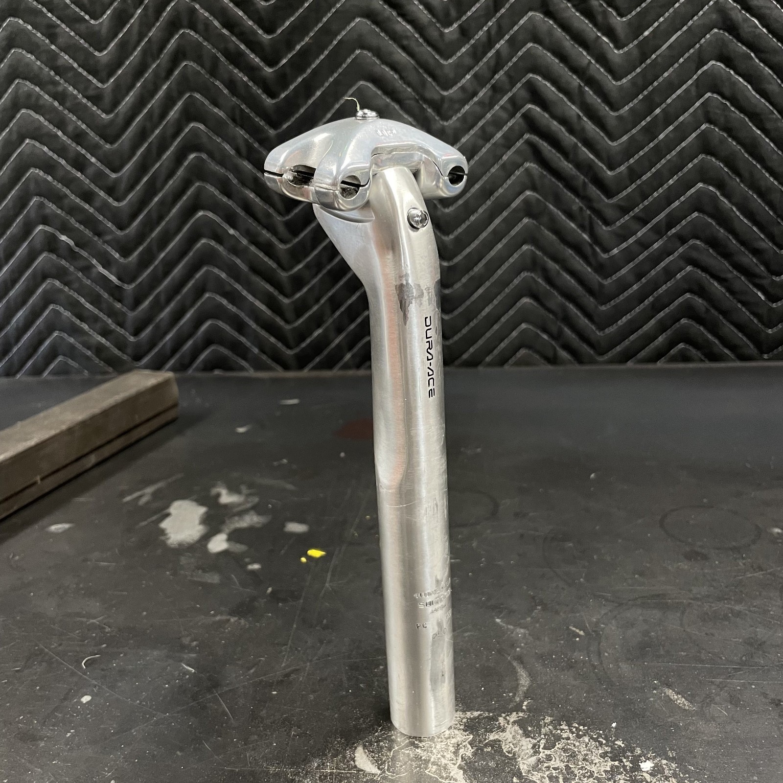 Vintage Shimano Dura-Ace Aero Seatpost – 25mm x 200mm – Used