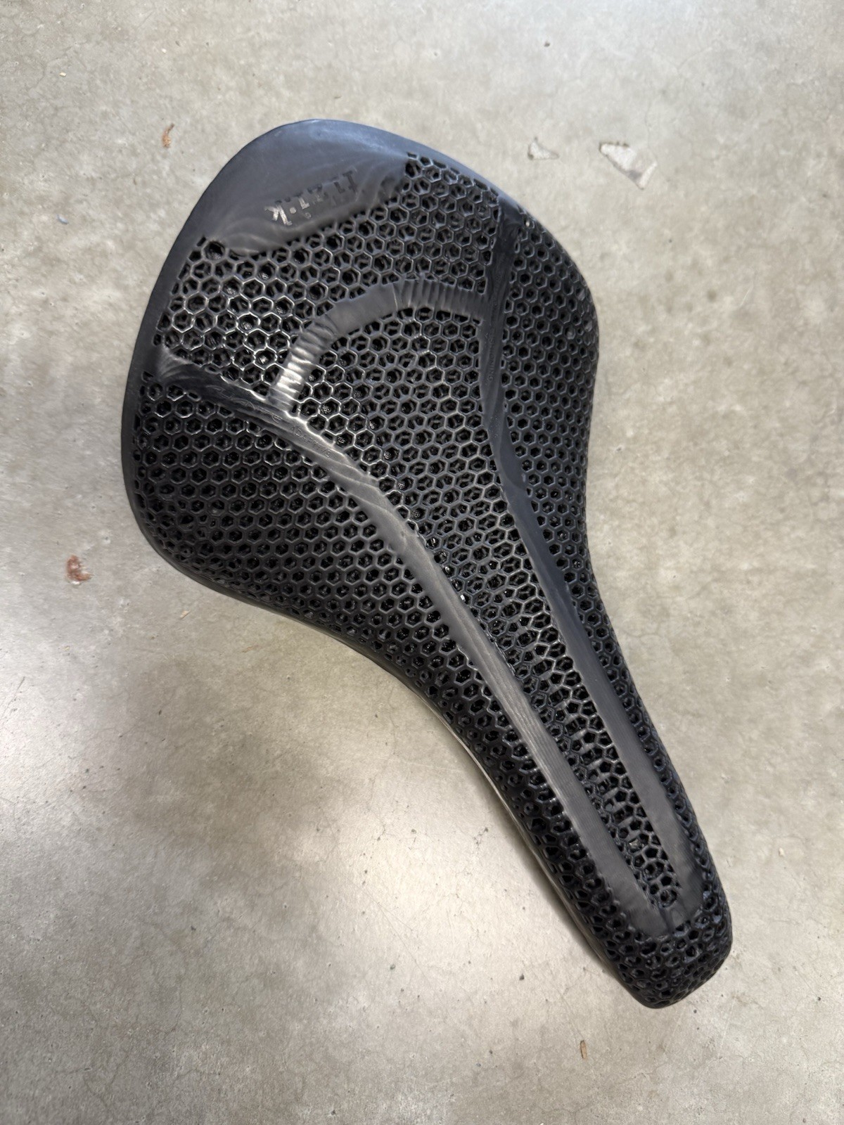 Fizik Tempo Aliante R1 Adaptive Saddle – Carbon, 155mm, Black