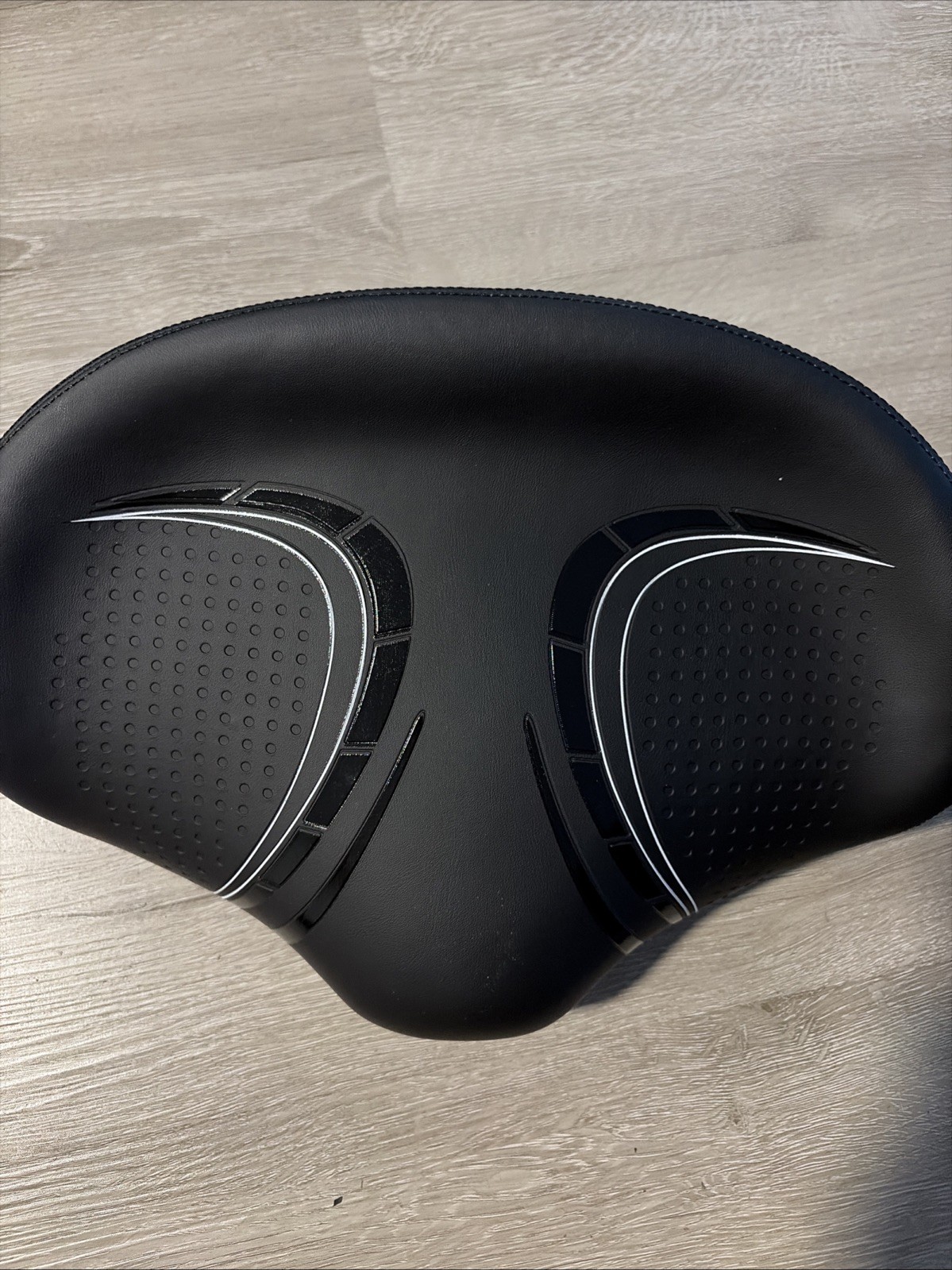 BLUEWIND New Noseless Oversized Bike Seat, Wide Bicycle Saddle Novel Backrest