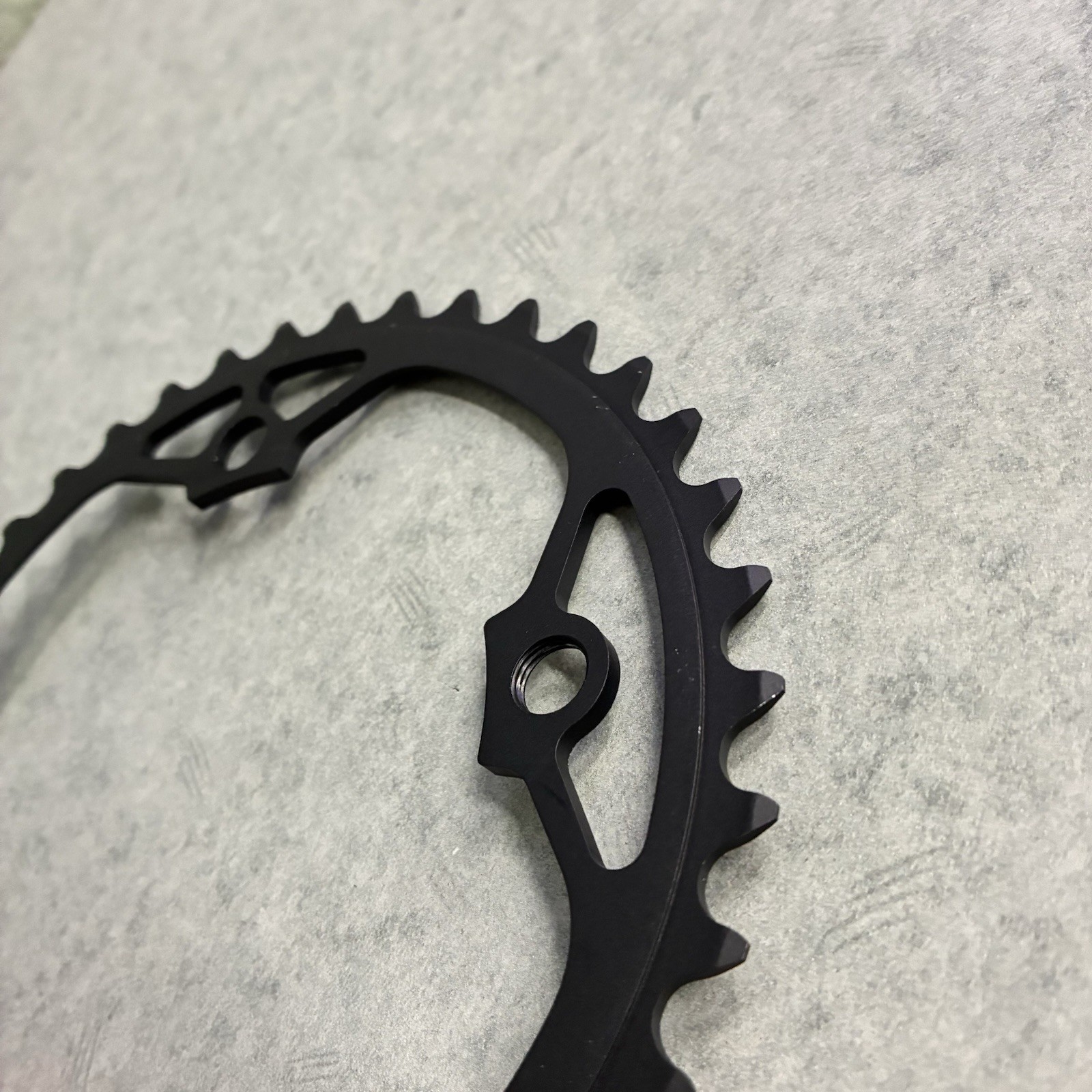 NOS ZIPP VUMA Quad Chainrings 53/39t With 110 x 4 BCD 10 Speed Black TAKE OFF