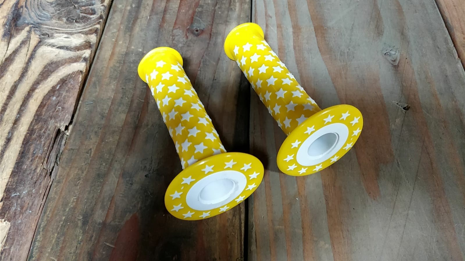 Yellow & White Star Rubber Handlebar Grips Mountain Fixi Track BMX Bike Bicycle