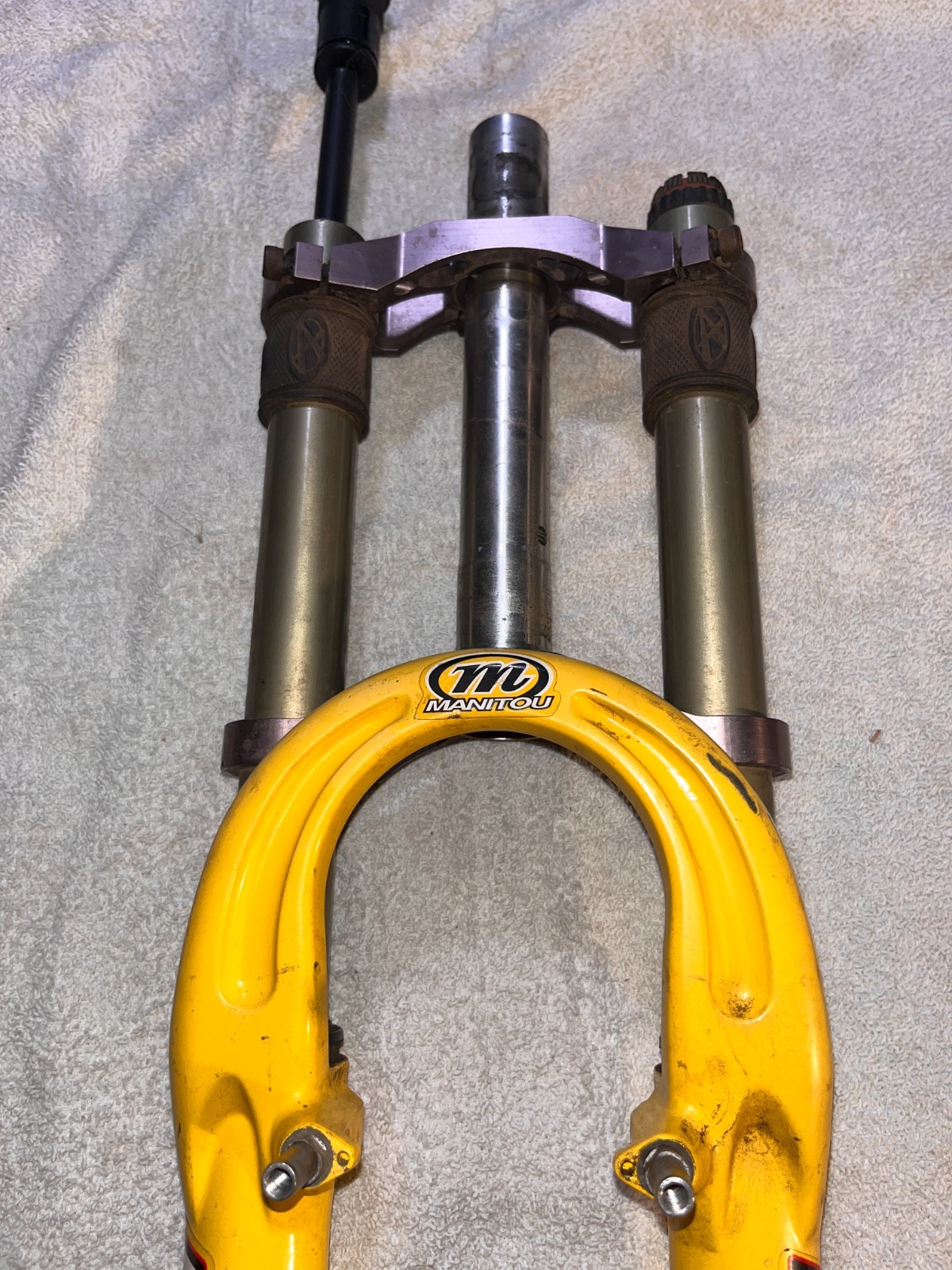 Vintage Manitou X-Vert dual crown fork, rim or disc, seized