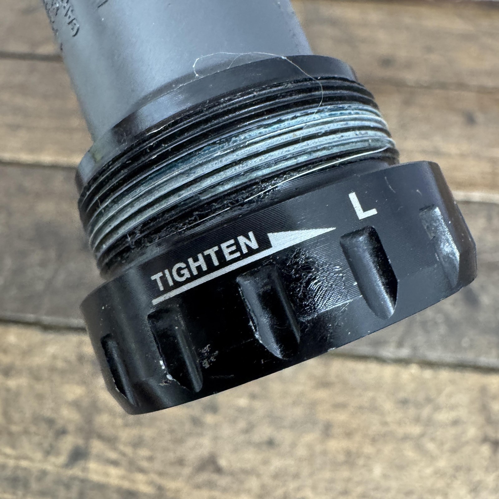 Shimano Bottom Bracket SM-BBR60 68mm BSA 1.37×24 Road Hollowtech II Black