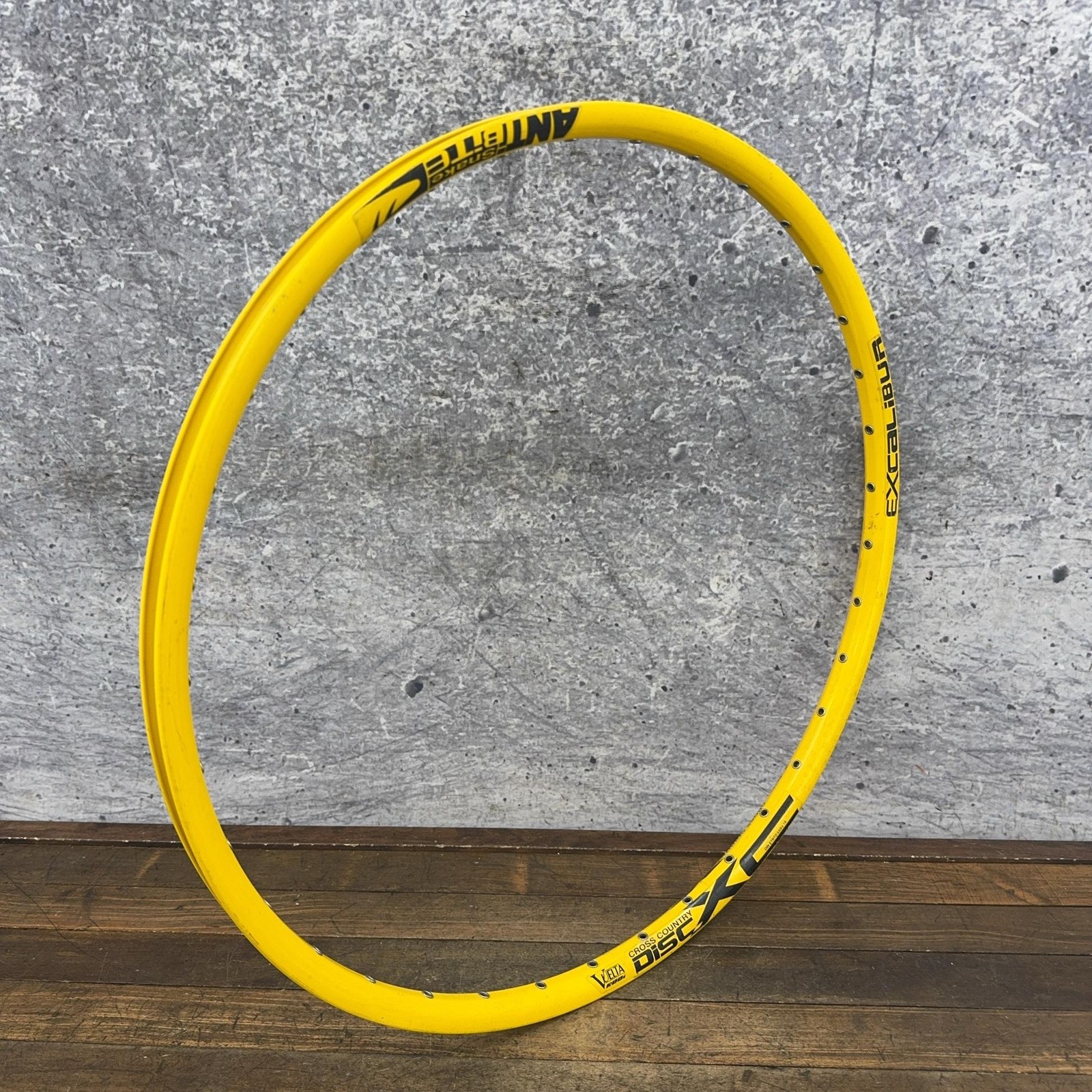 Vuelta Excalibur 26in Rim Yellow 36h Disc 36 Hole MTB Anti Snake Bite 559×19