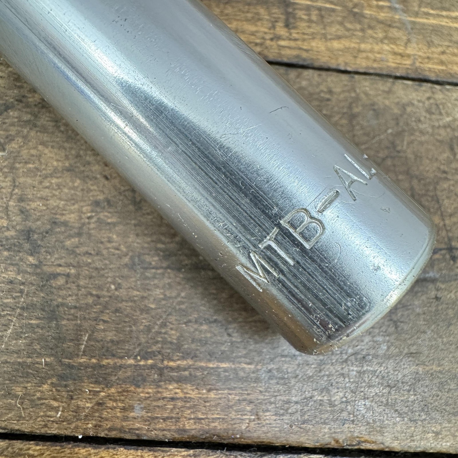 Vintage Mountain Bike Riser Handlebar 25.4 Clamp 1980s Silver Alloy MTB-AL-7 Bar