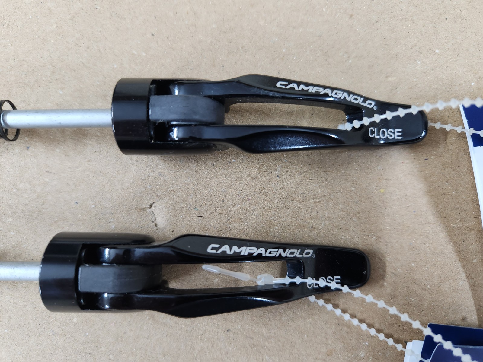 Campagnolo Zonda Quick Release Skewers 100/130 mm