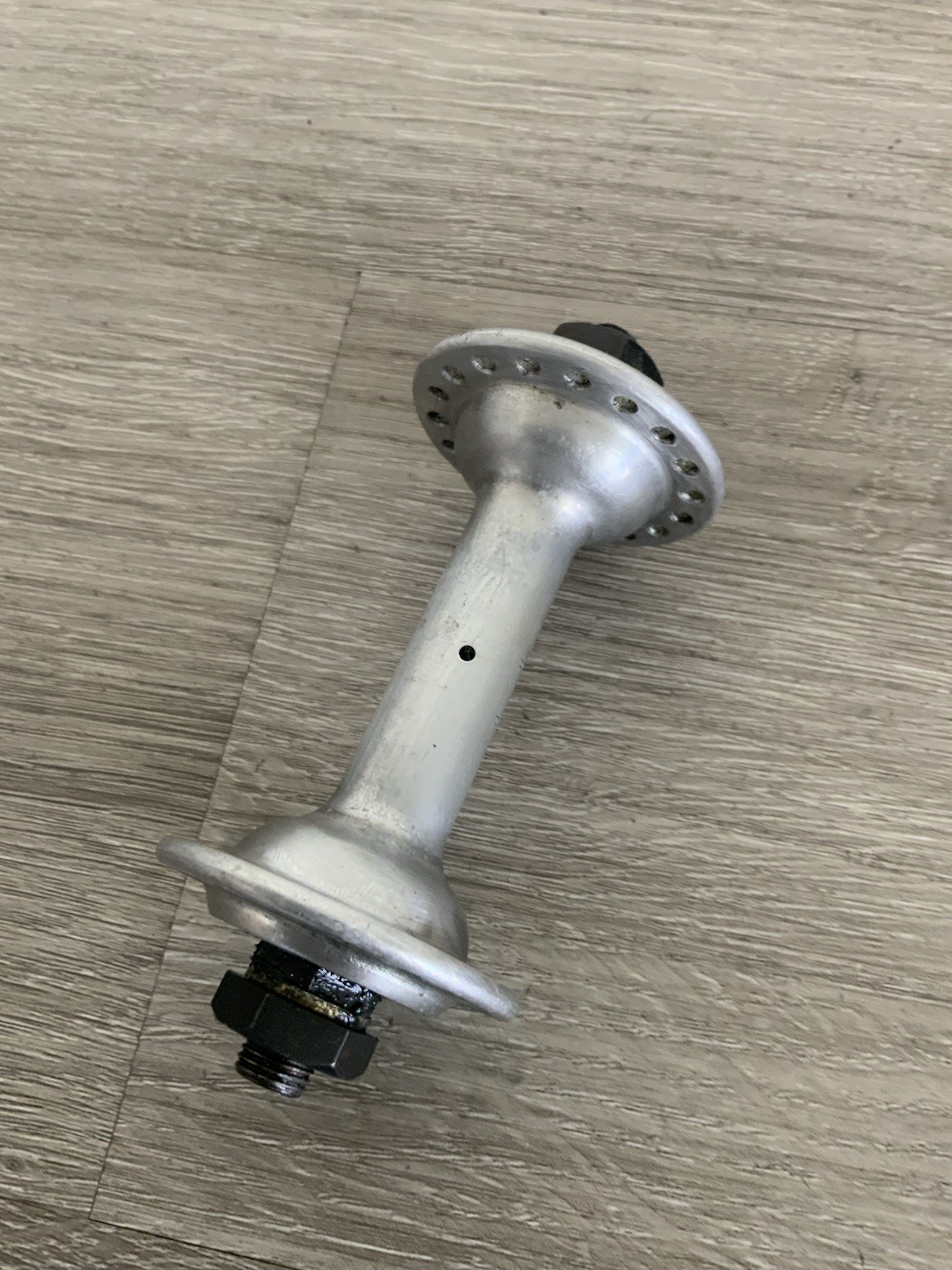 SHIMANO FRONT HUB 36 HOLE 100 MM SPACING