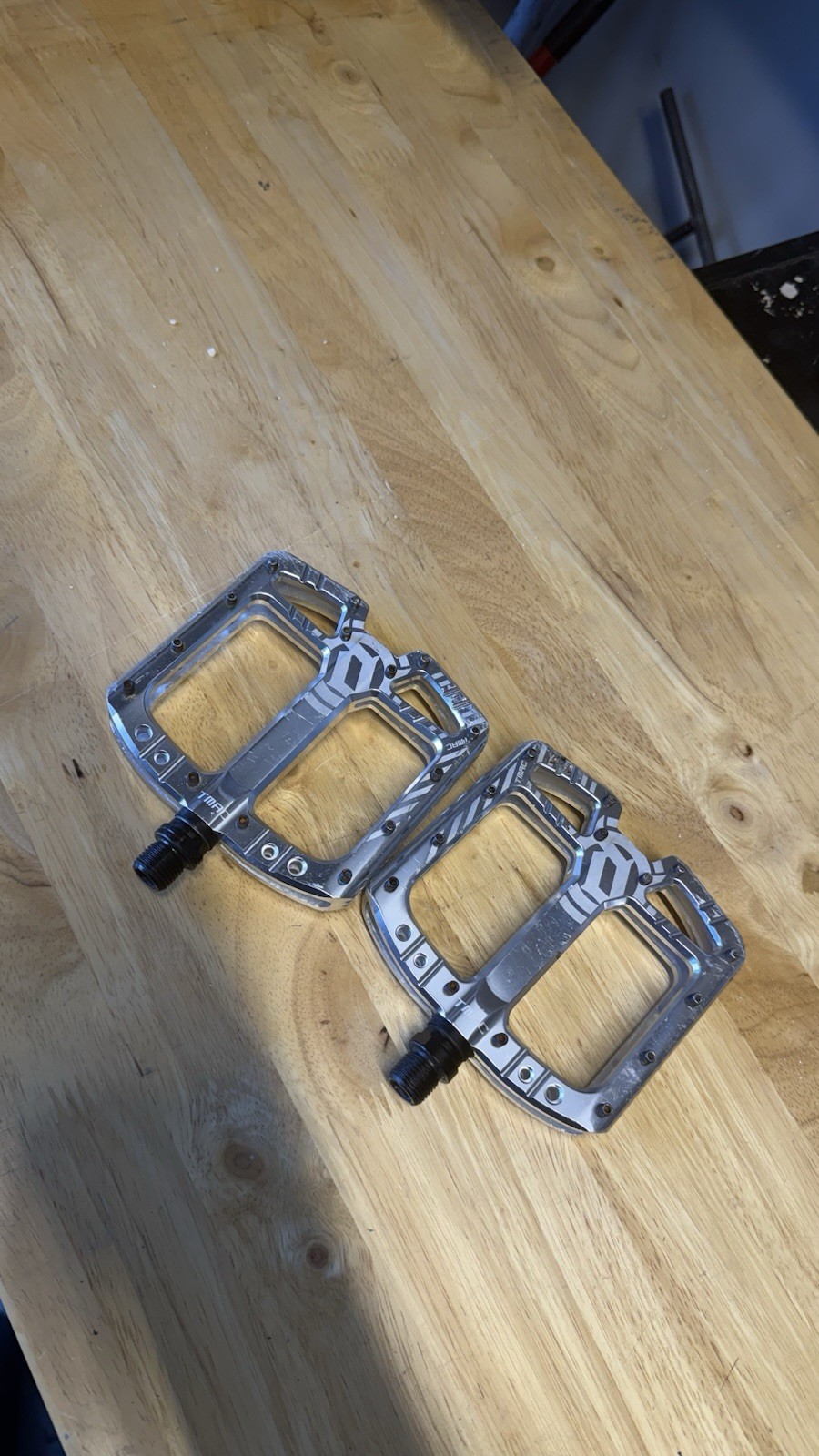 Deity TMAC Flat Pedals Silver MTB Mountain Bike Pedals