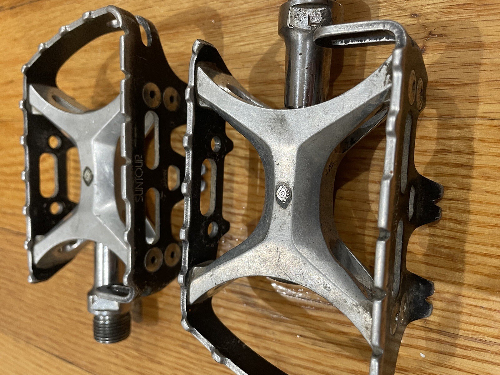 Vintage Suntour XC Pro WTB Grease Guard 9/16″ x 20 MTB Pedals, Excellent Cond
