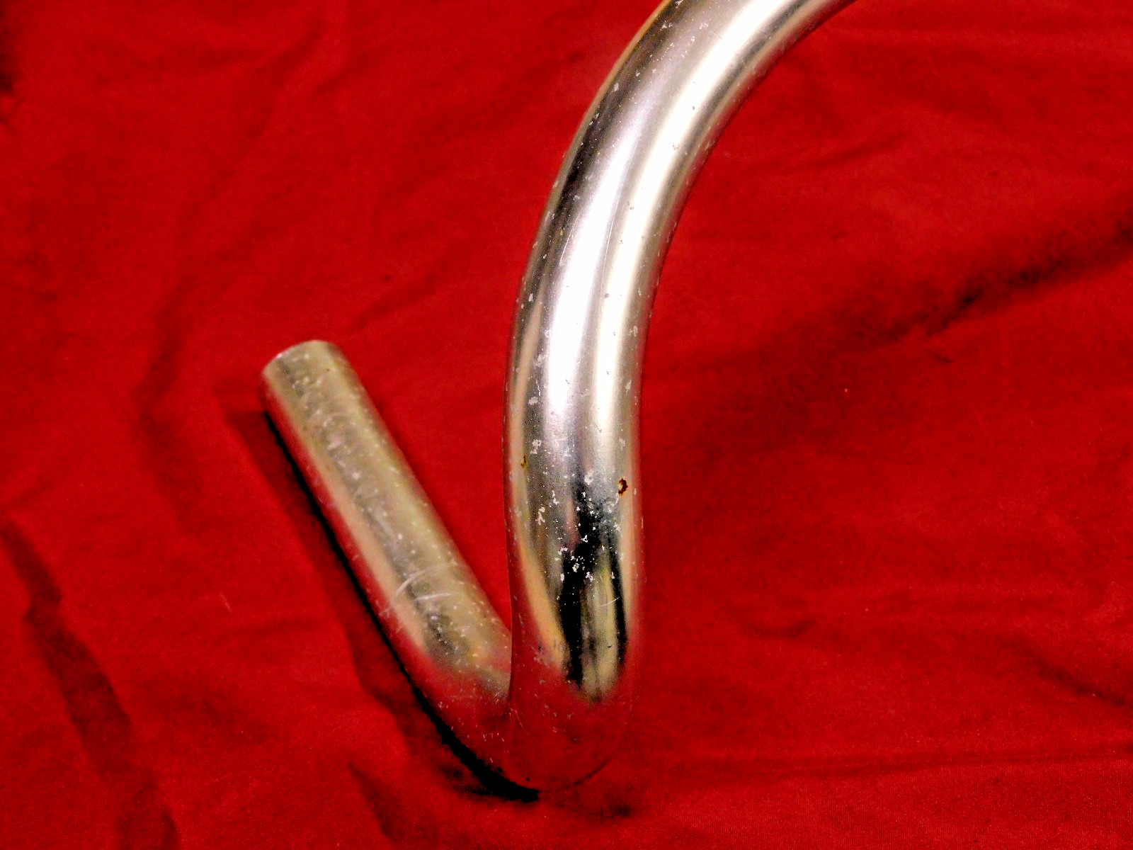 Vintage 1980’s Cinelli Criterium 65 x 40 cm x 26.4 mm Satin Silver Handlebar