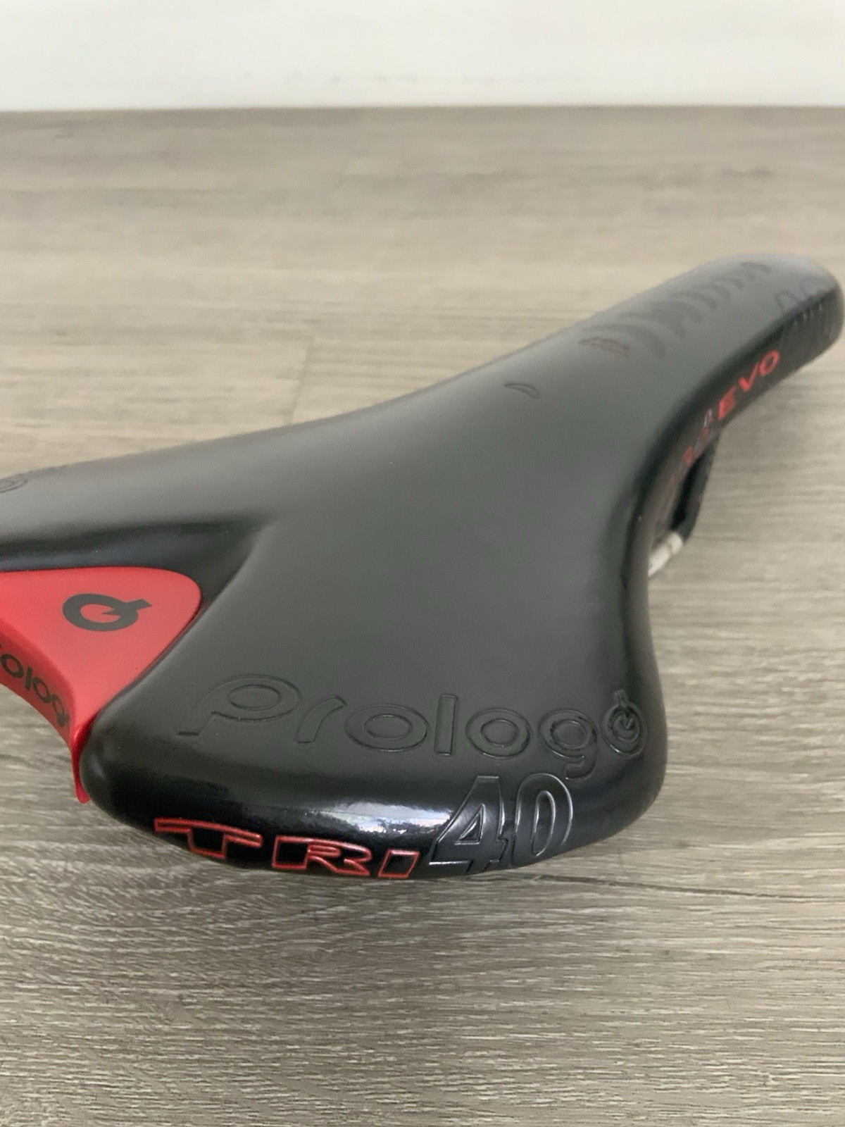 PROLOGO NAGO EVO 40 ROAD BIKE SADDLE 258 GRAMS 133 MM X 280 MM