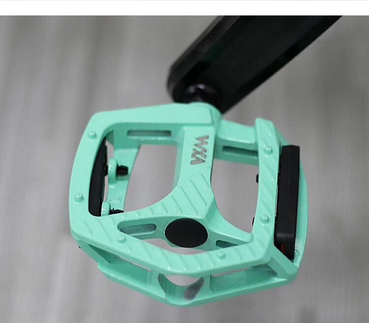 Bicycle Pedal Aluminum alloy Ultralight Seal Du Bearing BMX Mtb Bicycle Pedals