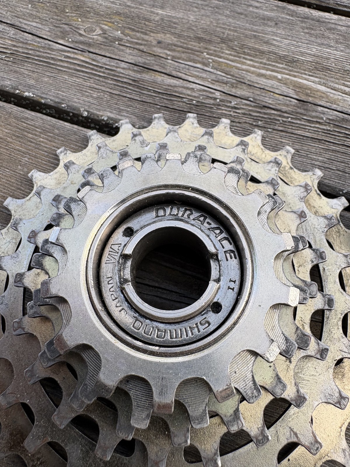 WTB Wilderness Trail Bikes Classic Grease Guard Rearhub + Dura Ace Freewheel