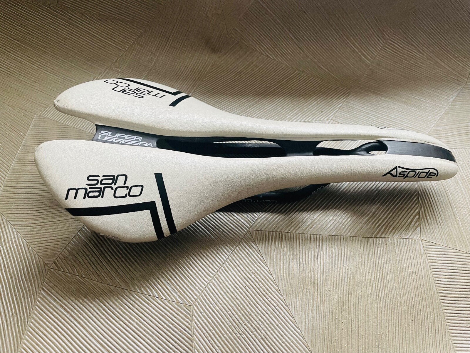 San Marco Aspide Superleggera 105G Carbon lightes Saddle VGC