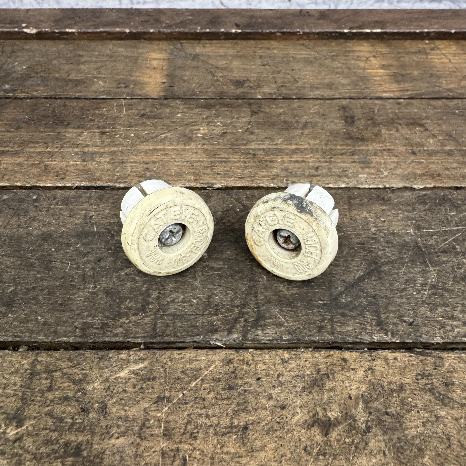 Vintage CatEye Model 300 White Handlebar Bar End Plugs Pair Japan MTB Road Bike