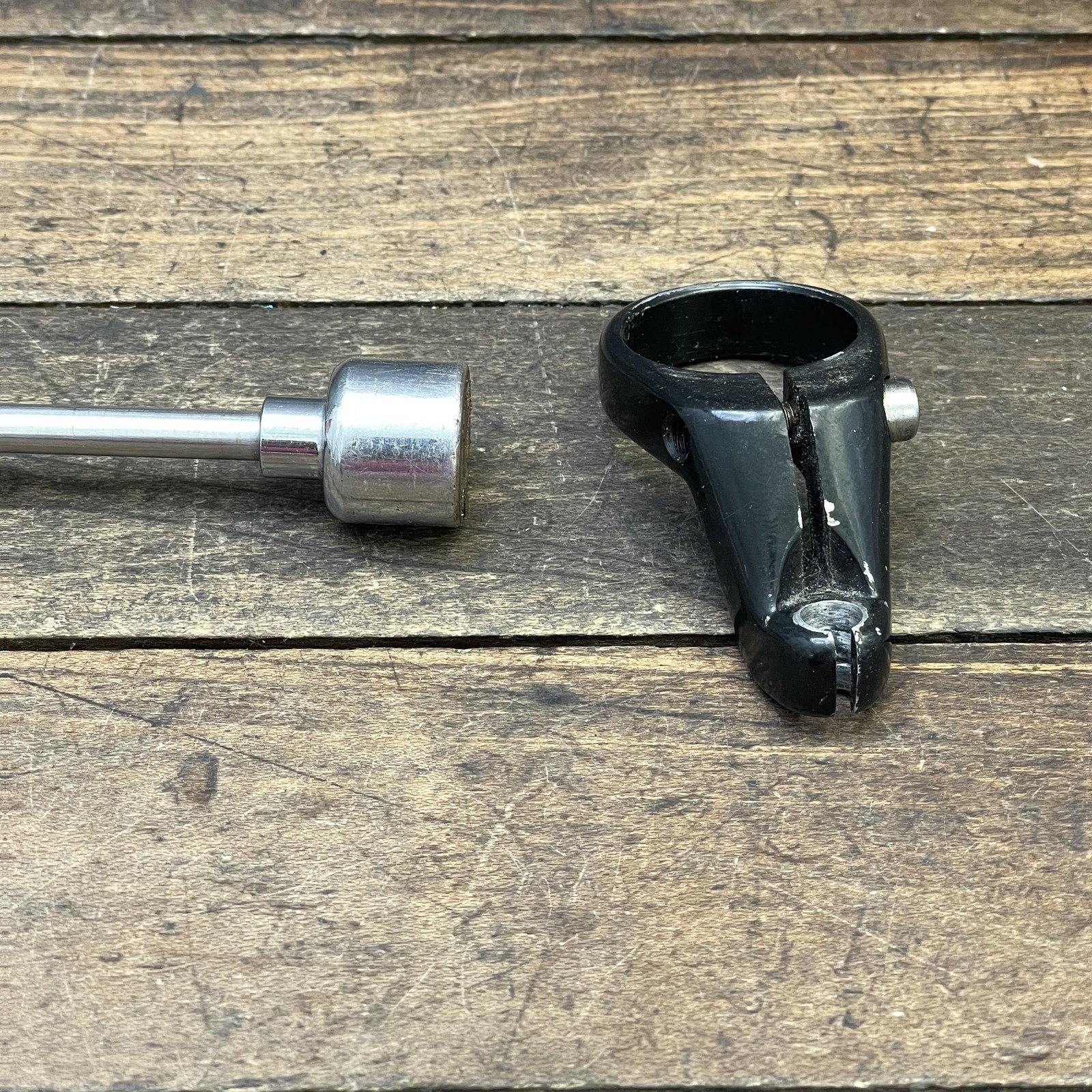 Vintage Headset Cable Hanger Guide 28.6 mm 1 1/8 Threadless Black 90s MTB Alloy