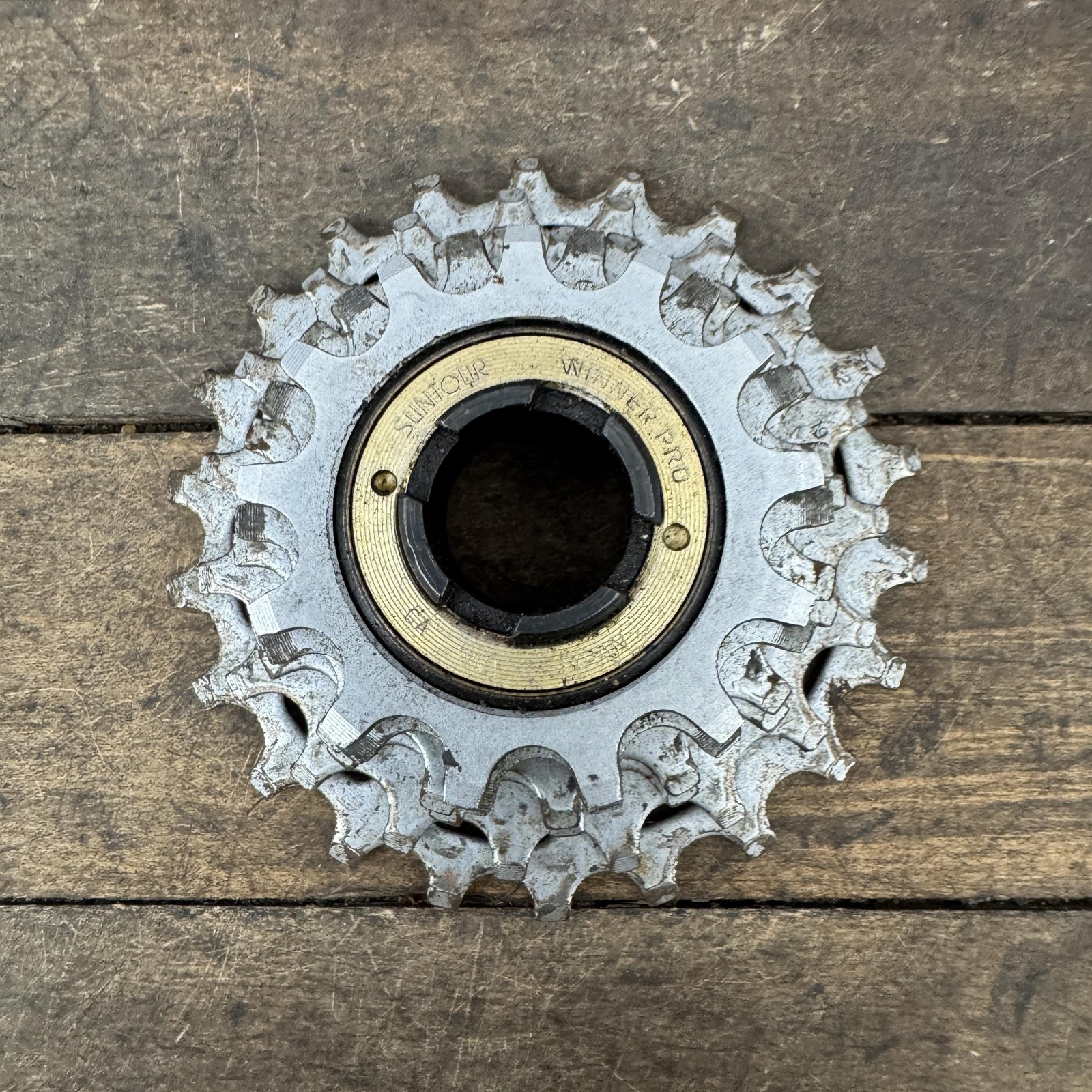 Vintage SunTour Winner Pro 6-Speed Freewheel 22t Japan Road Bike Cluster