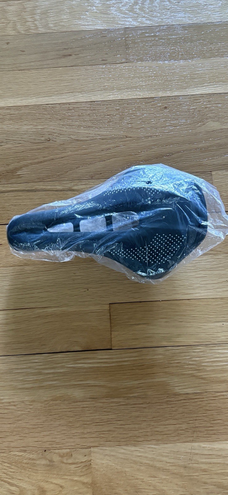 Universal Road Mountain Bike Synthetic Alloy Black Bicycle Saddle