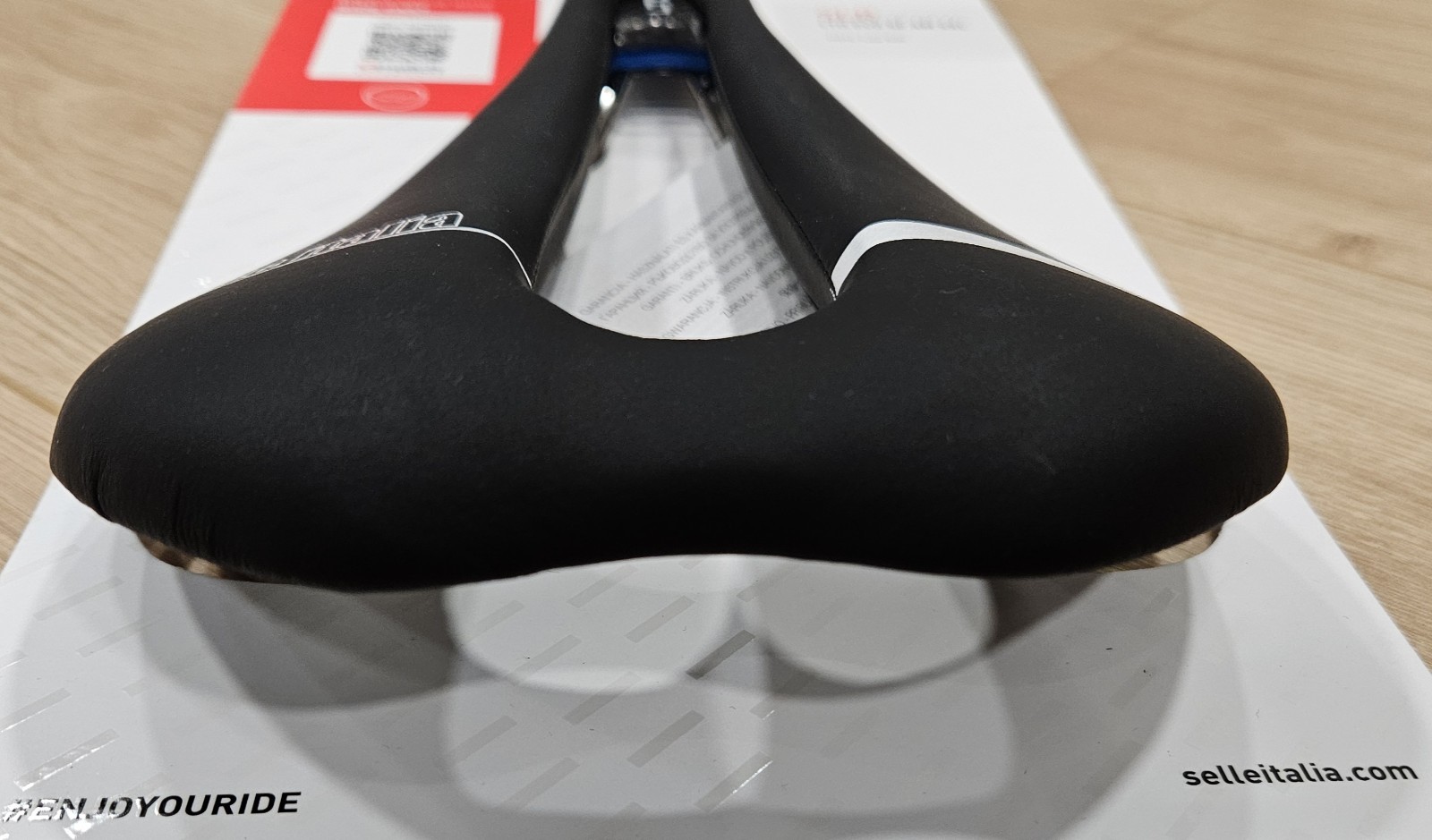 Selle Italia SLR Superflow LTD 278 x 145mm L3 Saddle – NEW