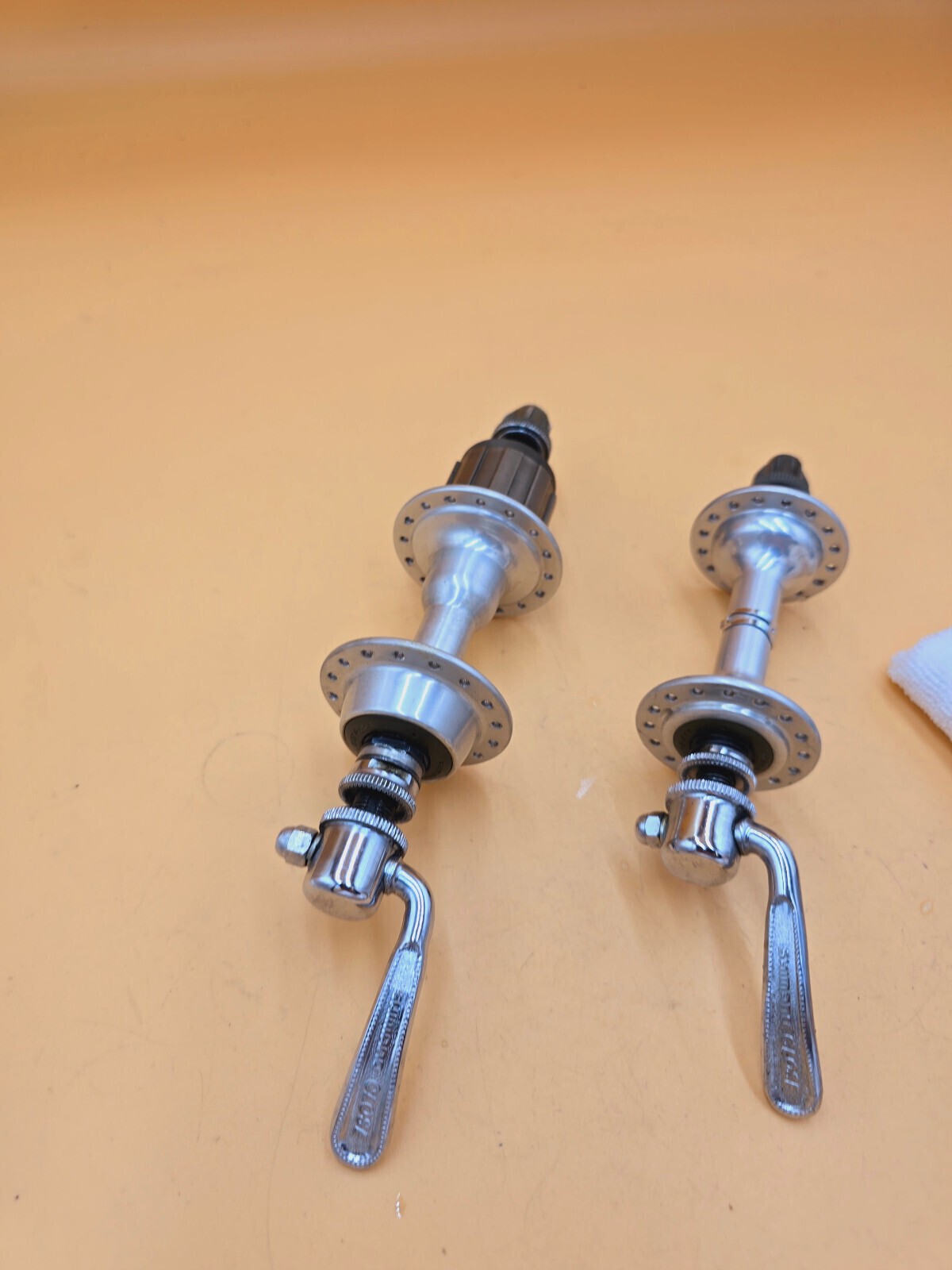 Hub Set Shimano Dura Ace 7200 EX 6 Speed Cassette Hub Set Vintage 32 Hole 126