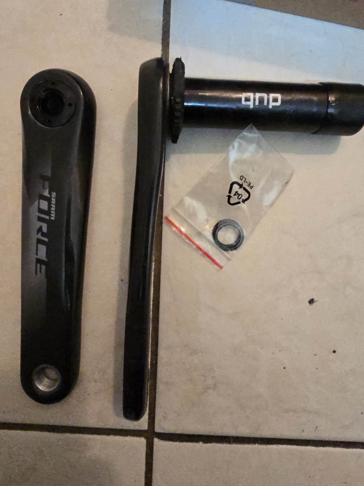 SRAM Force AXS D1 Carbon Crank Arms 172.5mm Dub 8-Bolt Direct Mount