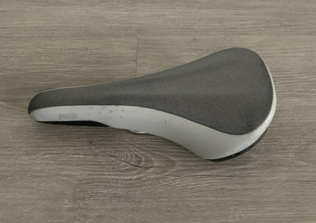 FIZIK POGGIO SADDLE 130 MM X 280 MM 260 GRAMS TITANIUM STAYS