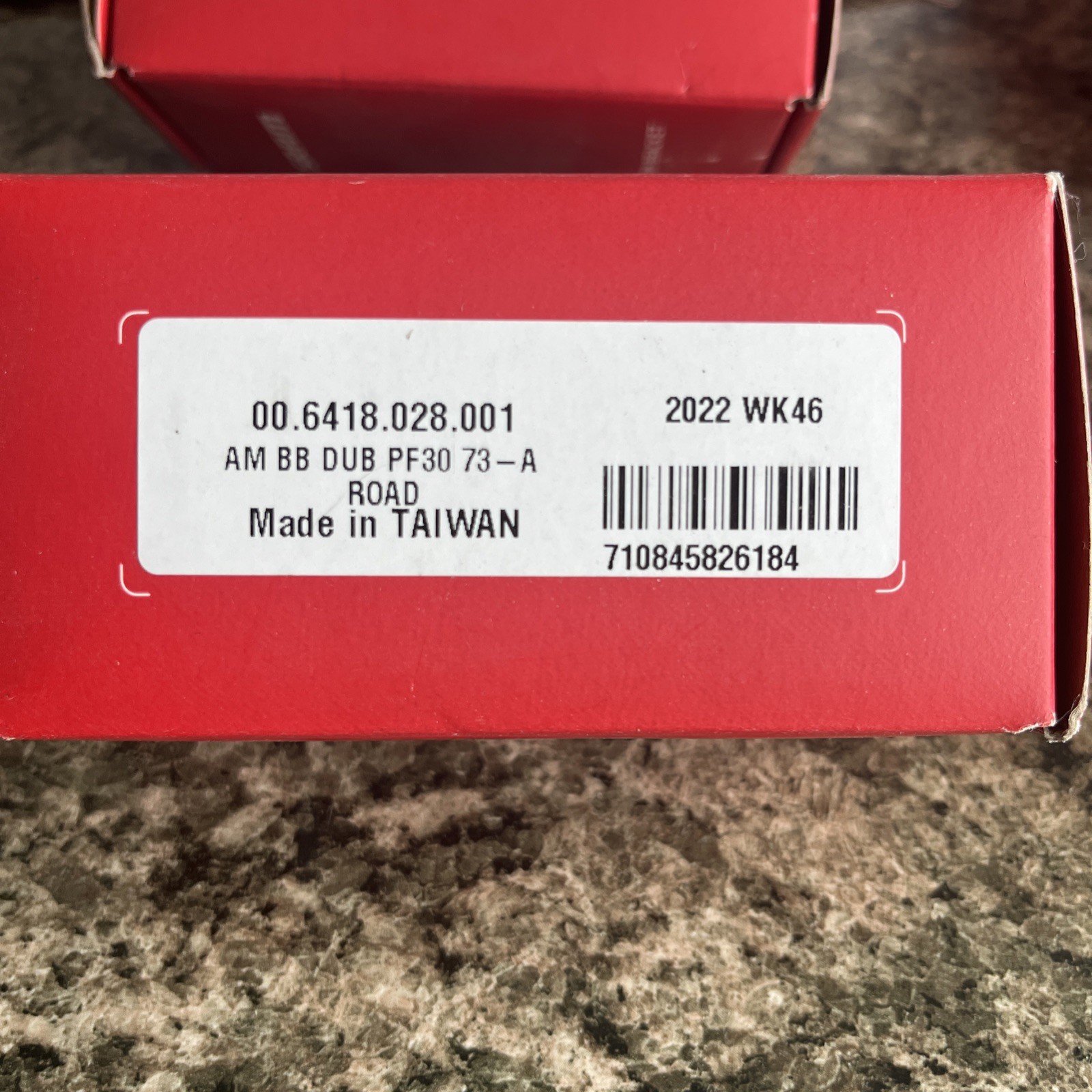 SRAM DUB Sealed Cartridge Bearings PF30A 73mm Bottom Bracket for Road Cranksets