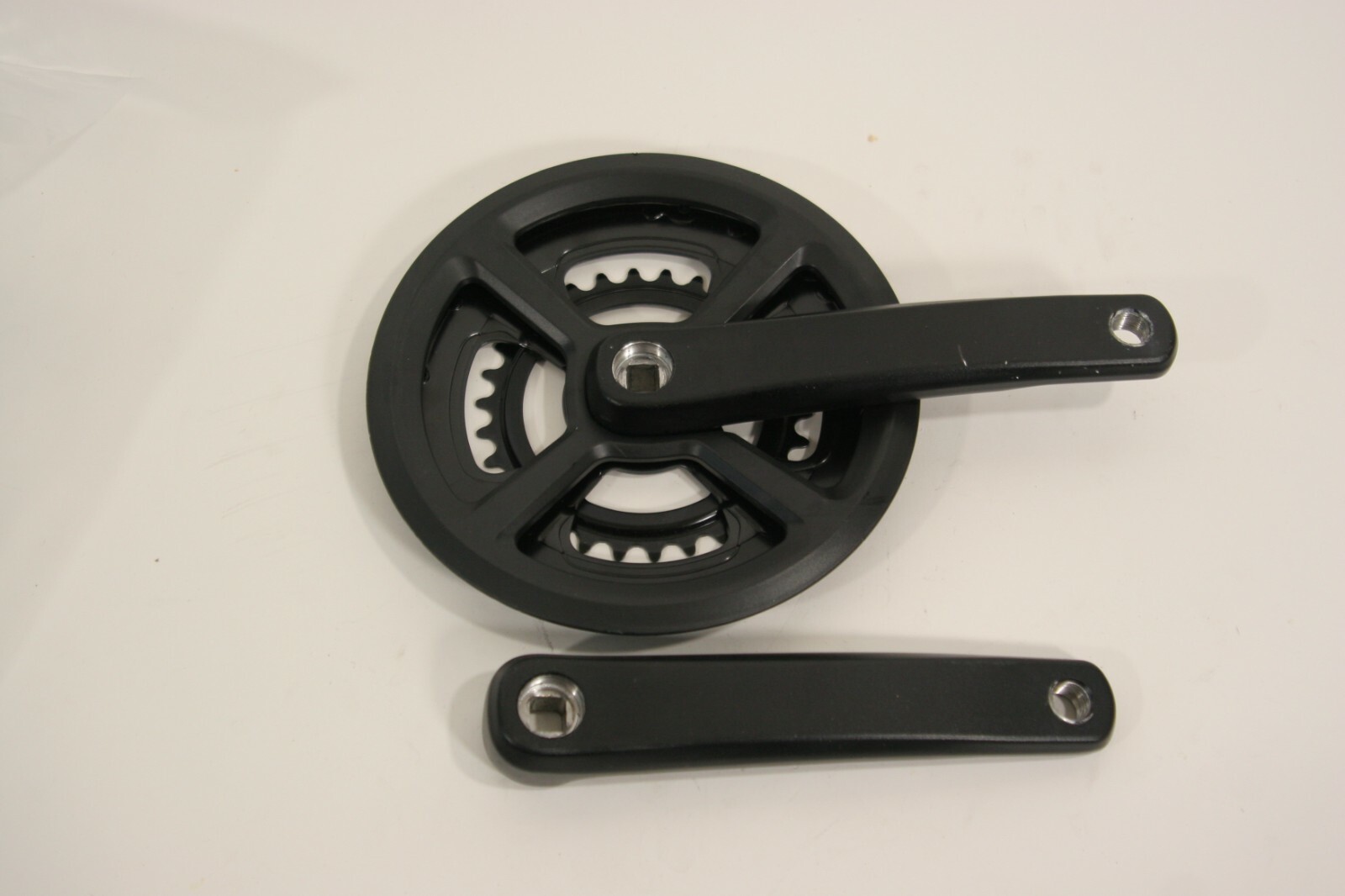 Fuji Crankset w/Chain Guide 170mm alloy 6/7/8 spd 2 x 46/30t Black FBC13