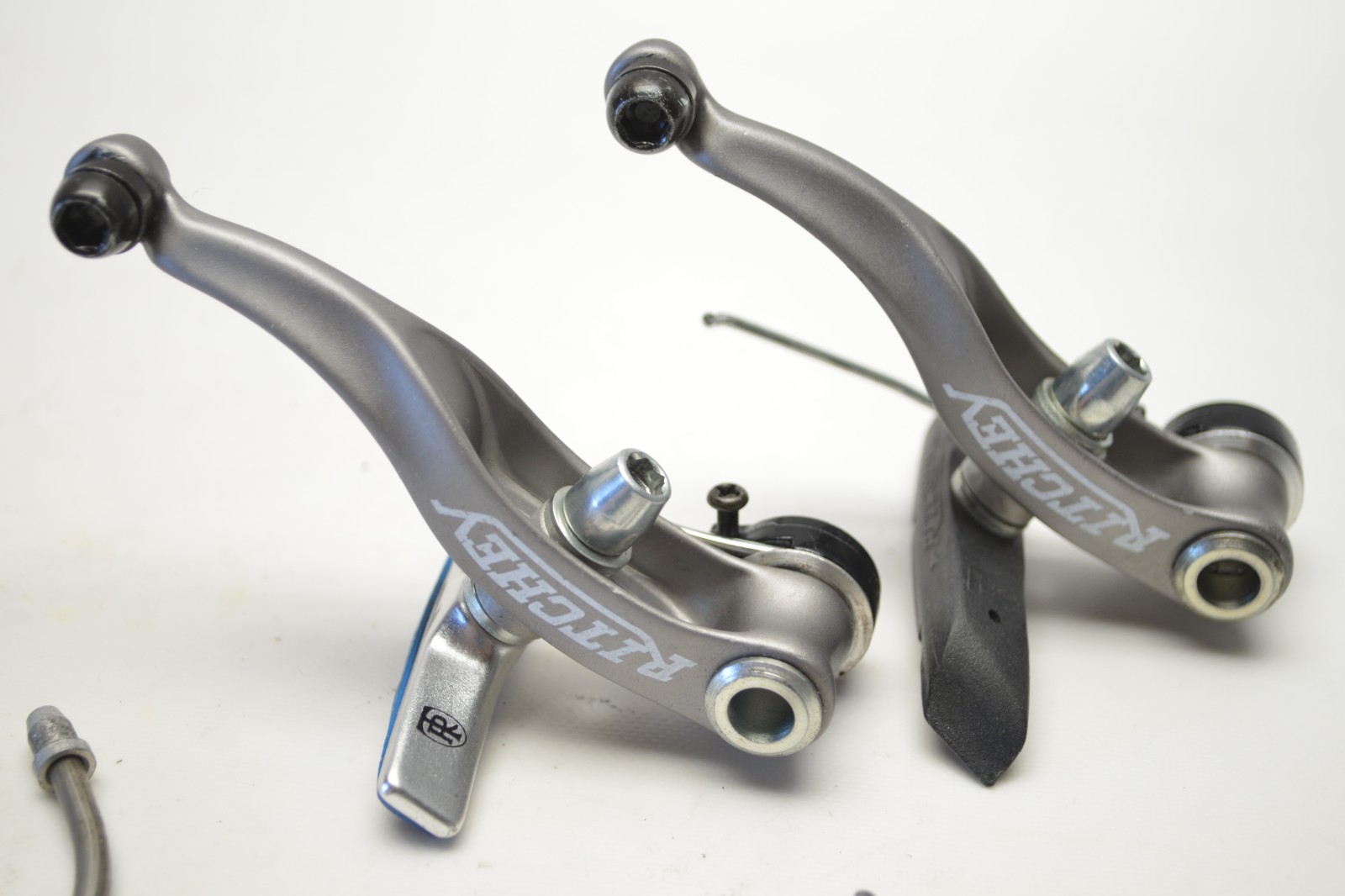 RITCHEY WCS GRAY MOUNTAIN BICYCLE LINEAR V BRAKES BRAKE SET
