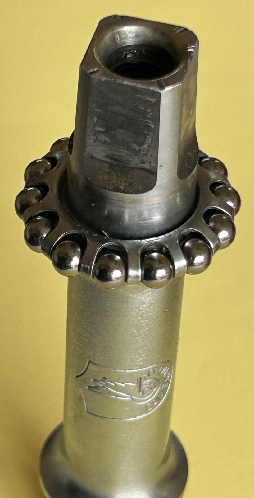 CAMPAGNOLO – BOTTON BRACKET SPINDLE – 70SS / 109mm. – USED – VINTAGE