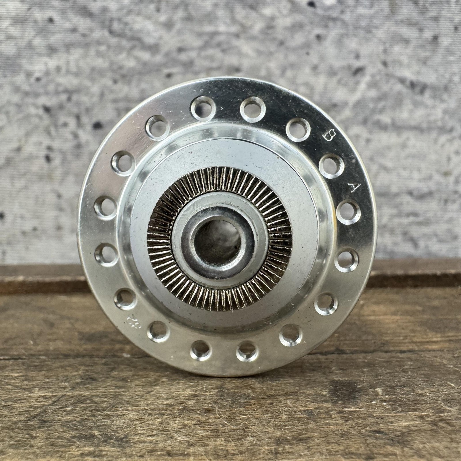 CycleOps Front Hub 32 Hole 32h Carbon Aluminum Shell 7003F QR Silver Rim Brake