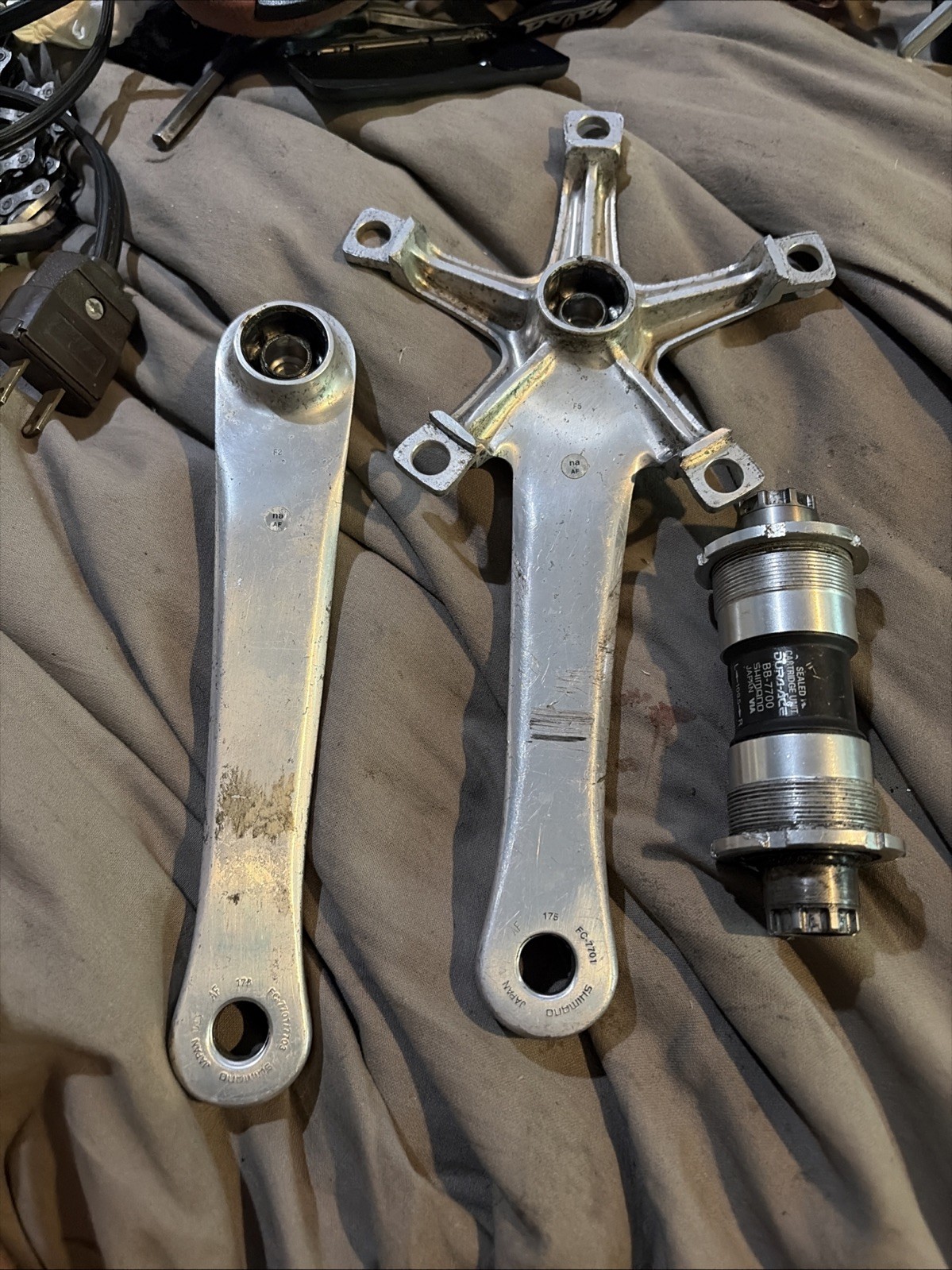 Shimano Dura Ace 7700 Crankset And Bottom Bracket 175mm