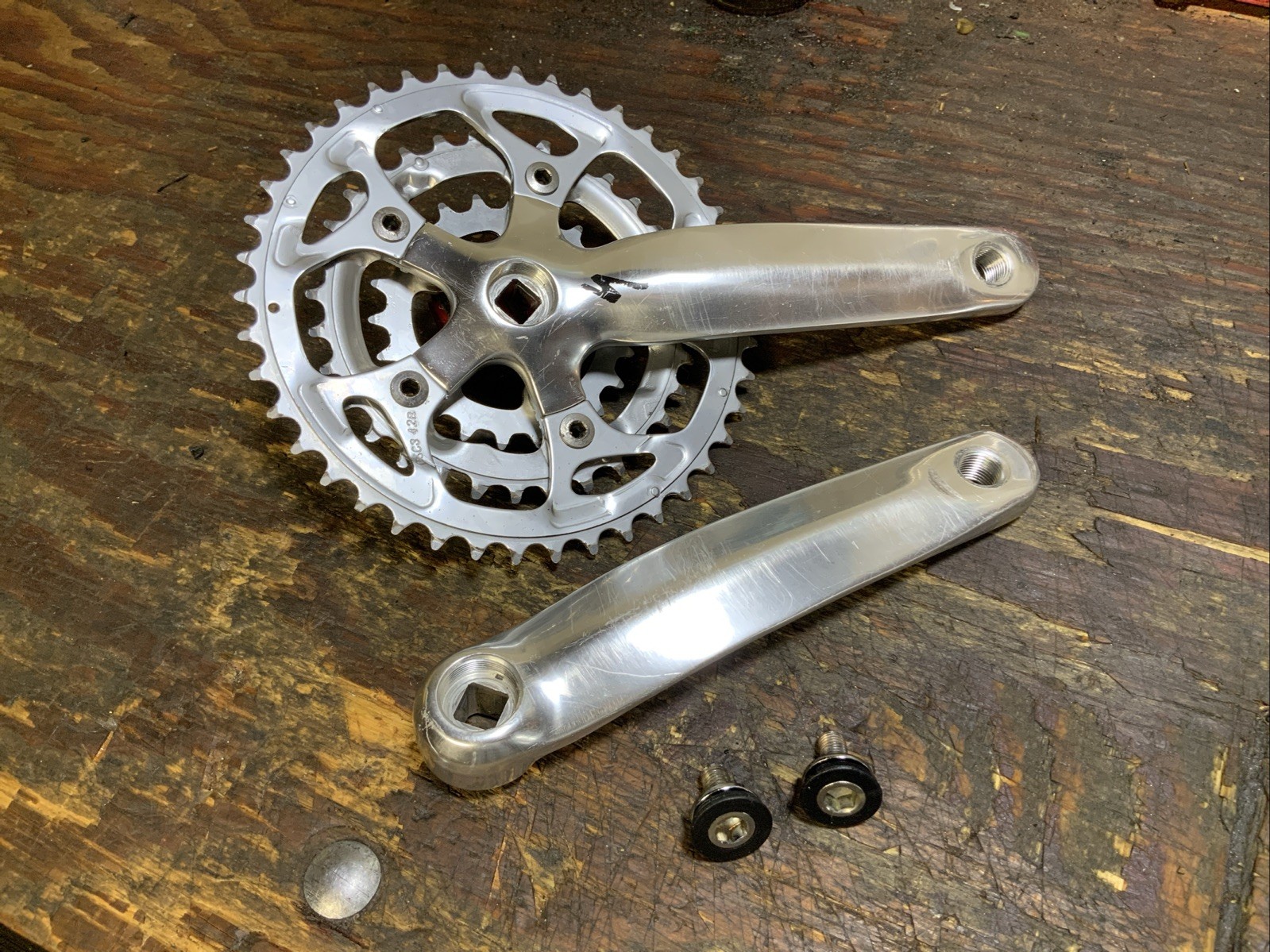 Specialized Strong Arm Expert Triple MTB Crankset by Sugino 42/32/22t 8 Sp 170mm