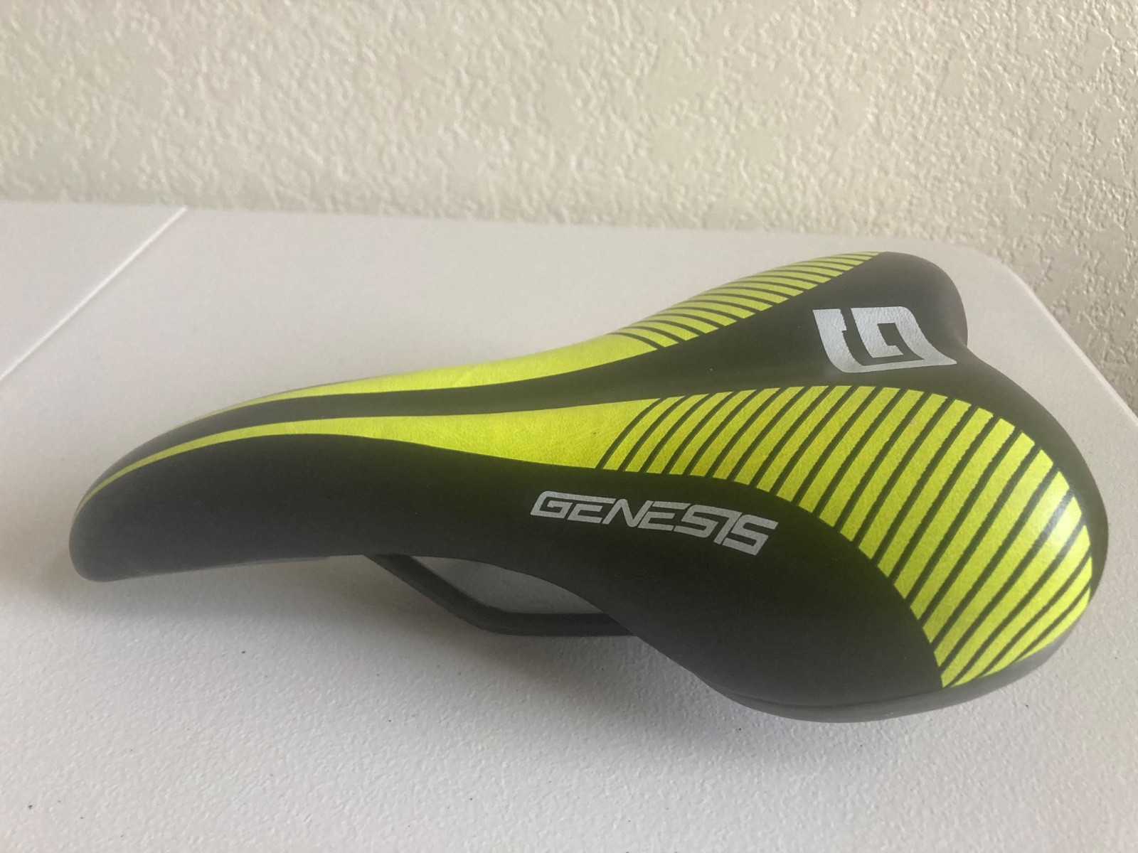 Genesis Bike Seat (Black, Yellow, White)