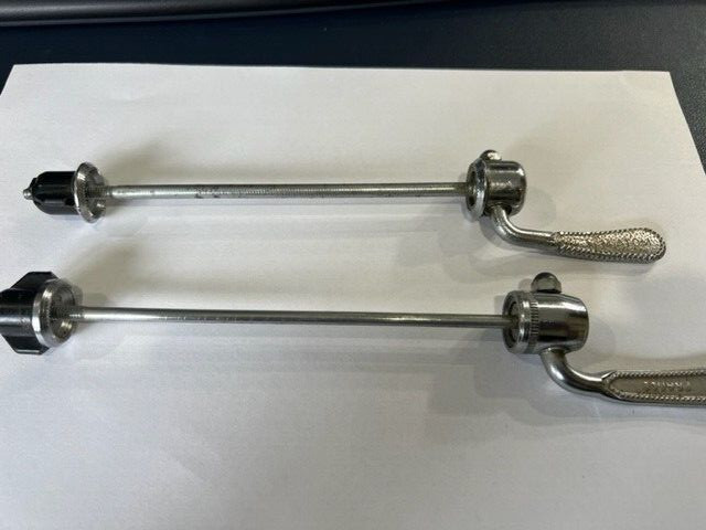 ! TWO VINTAGE MAILLARD SKEWERS NOT MATCHING NICE SHAPE QR QUICK RELEASE BICYCLE