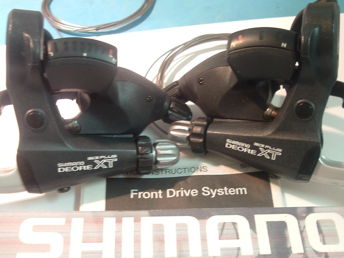 Shimano Deore XT 3×8-Spd ST-M738 Shifters/Brake Levers MTB NEW/NOS- RF+ STI